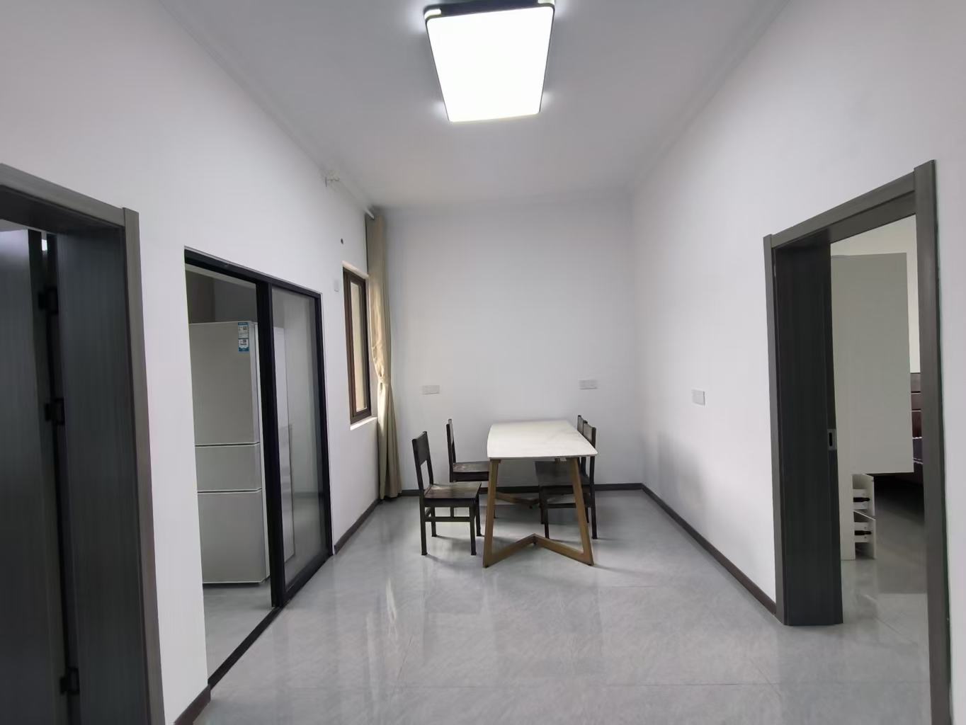 光明新村 2室1厅1卫 77m²