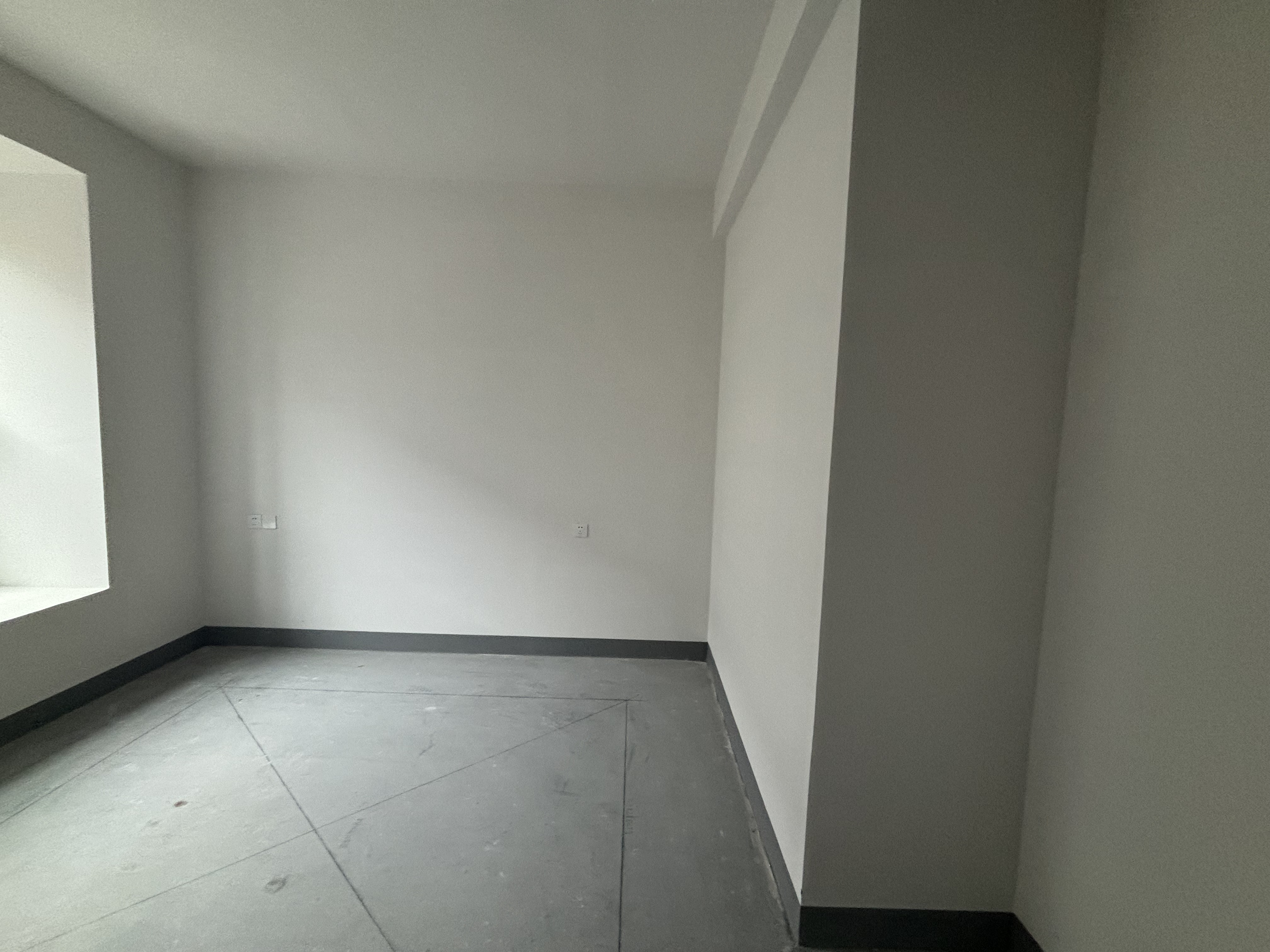 建发御珑湾 4室2厅3卫 185m²