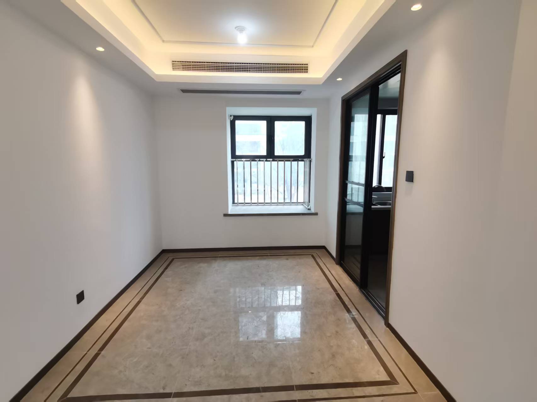都会沁园 4室2厅2卫 149.9m&sup2;