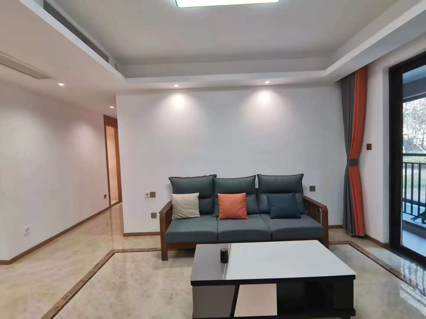 林肯公园 4室2厅2卫 123m&sup2;