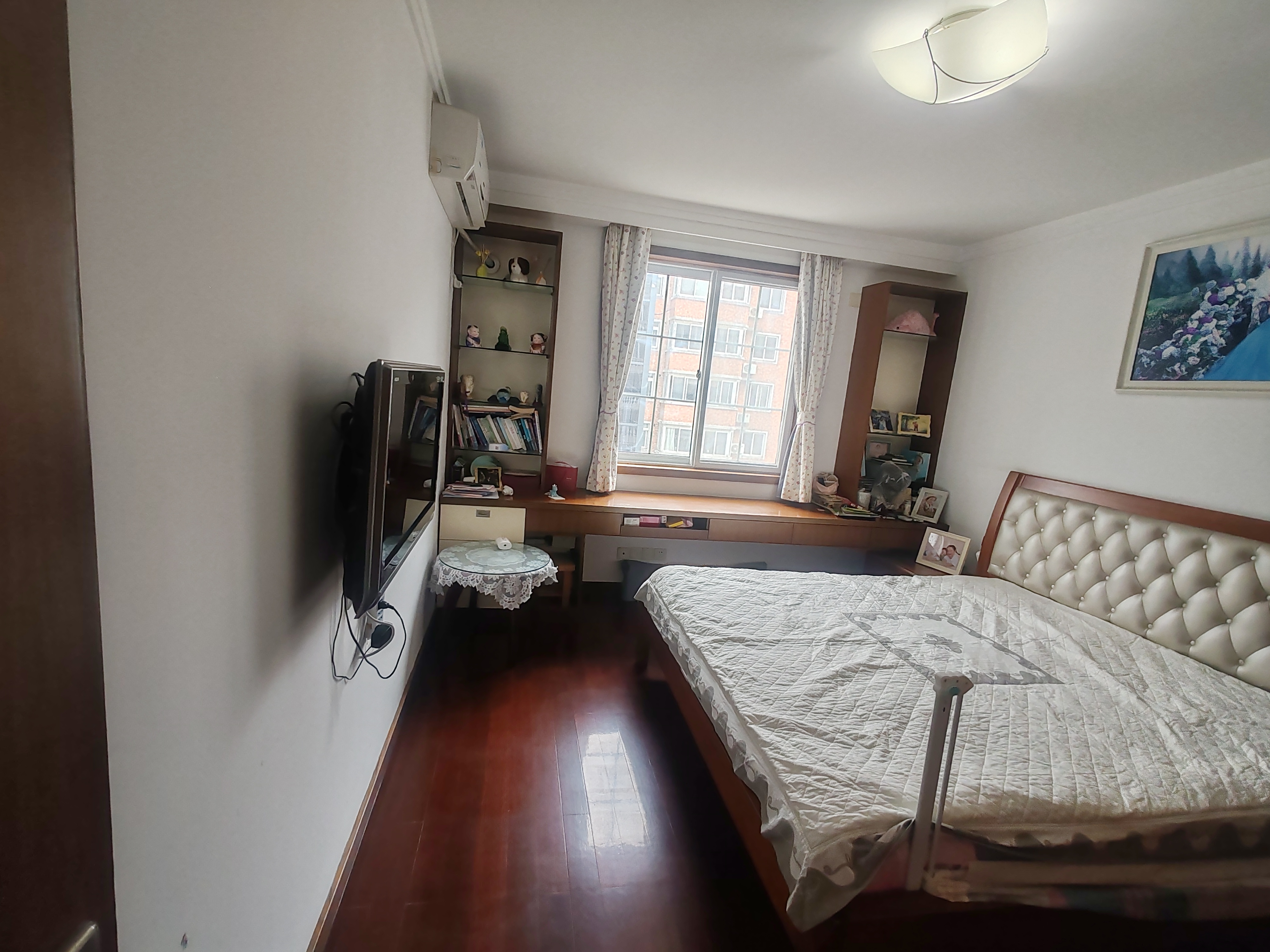 鑫乾花园 4室2厅2卫 160m&sup2;