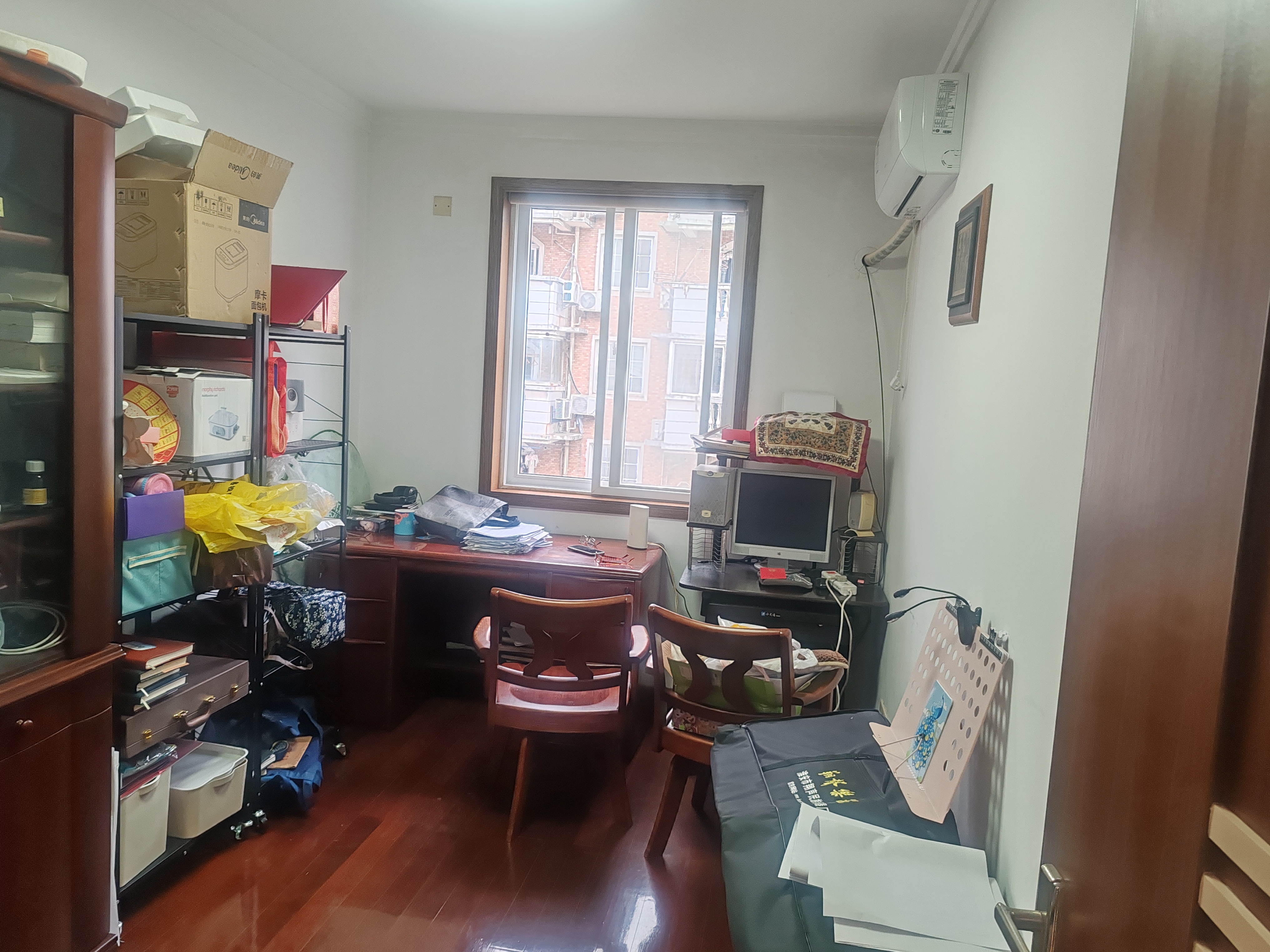 鑫乾花园 4室2厅2卫 160m&sup2;