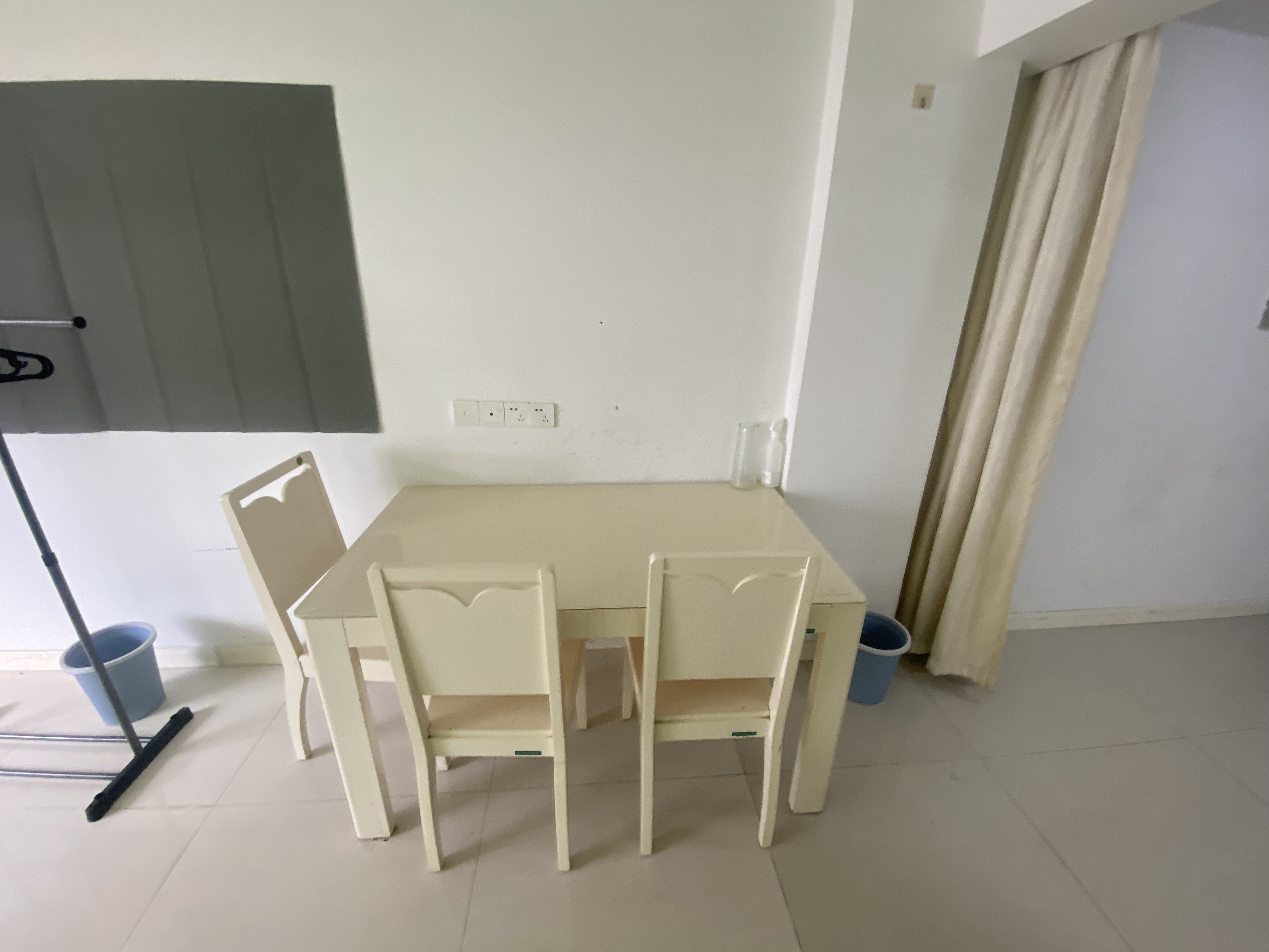 鸿运大厦 1室1厅1卫 60m&sup2;