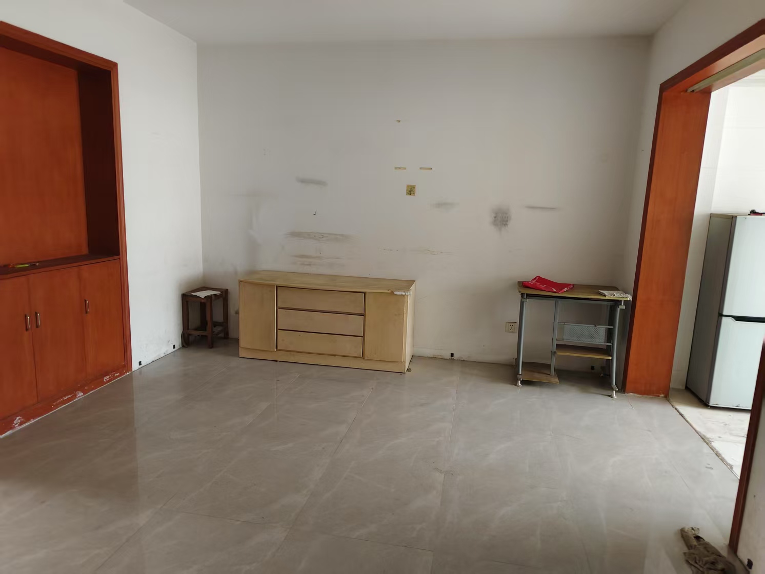 虹桥新苑东区 4室2厅2卫 128m²