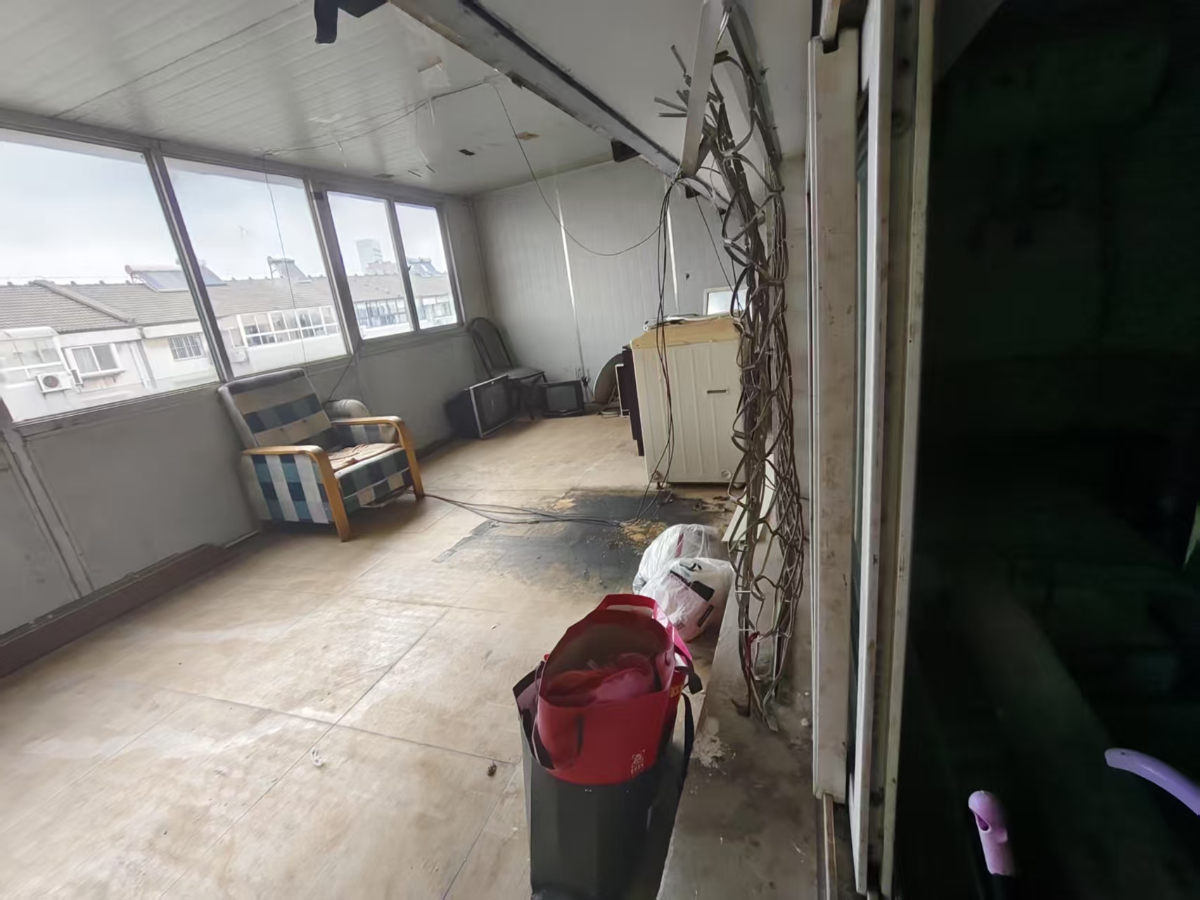 虹桥新苑东区 4室2厅2卫 128m&sup2;