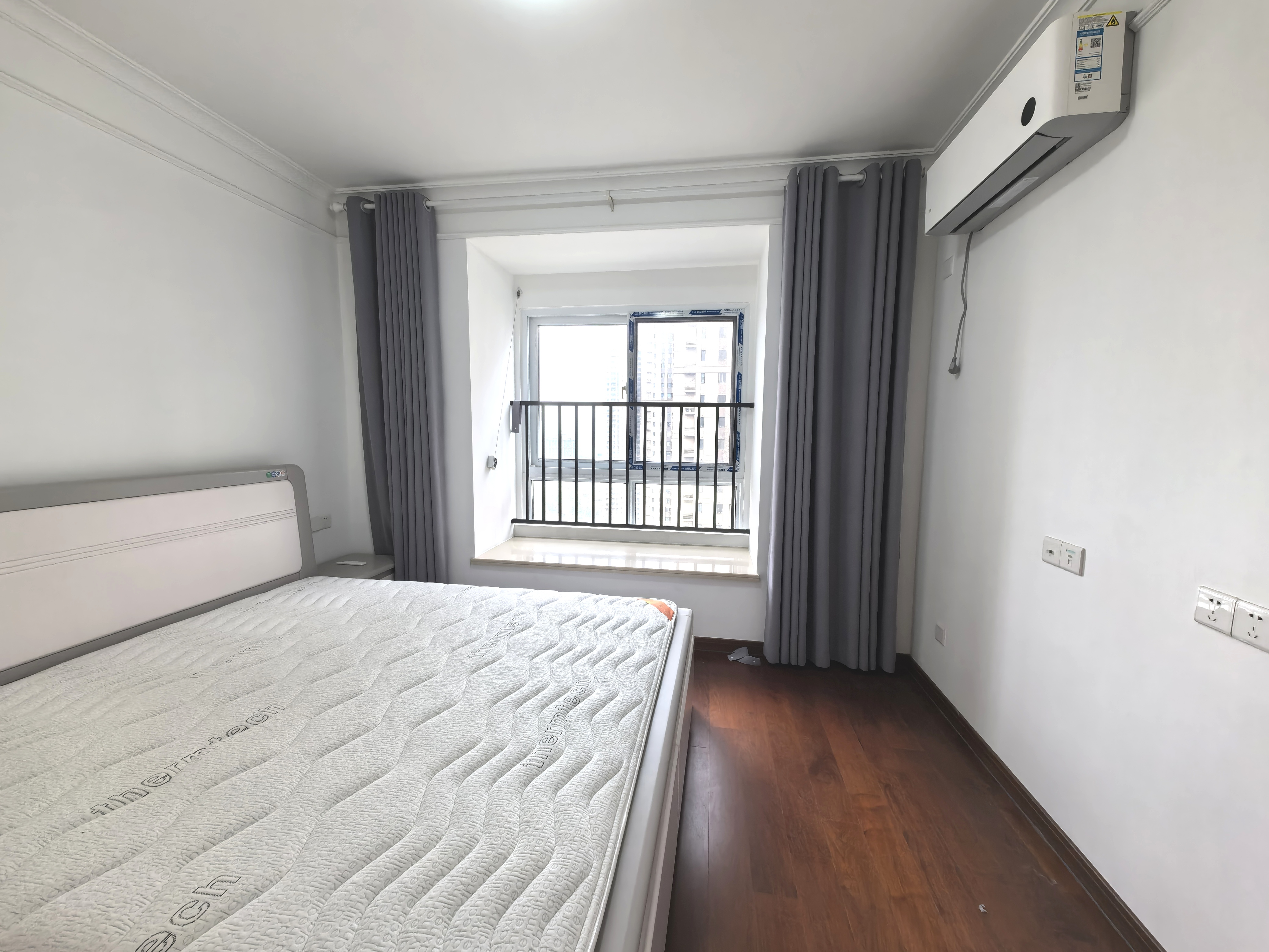 中海碧林湾 4室2厅1卫 128.34m&sup2;
