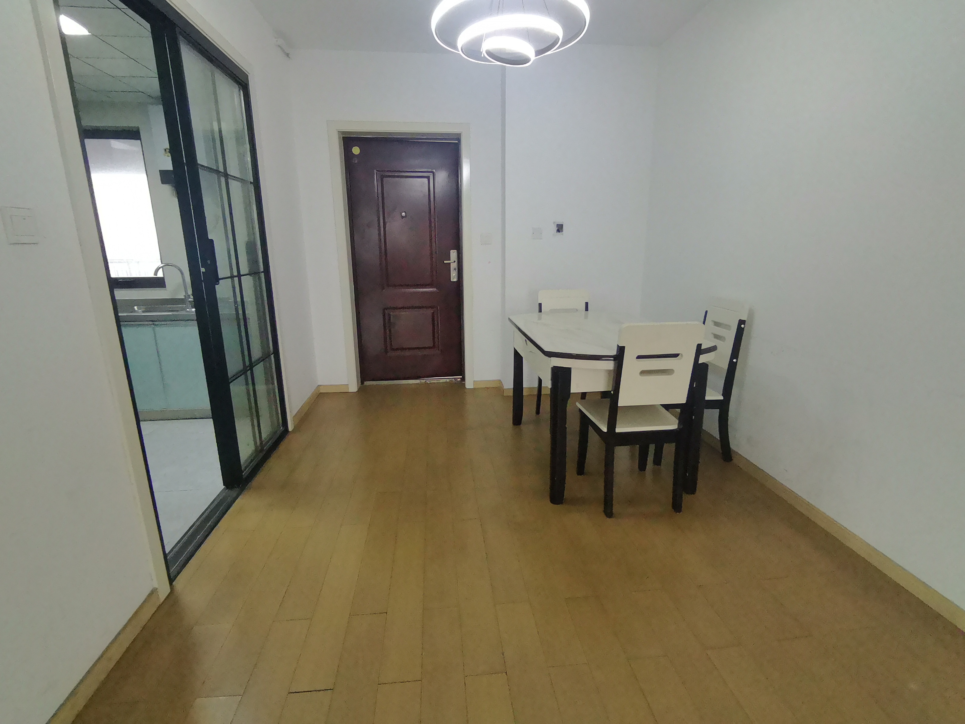 保利香槟国际 3室2厅2卫 116.00m&sup2;