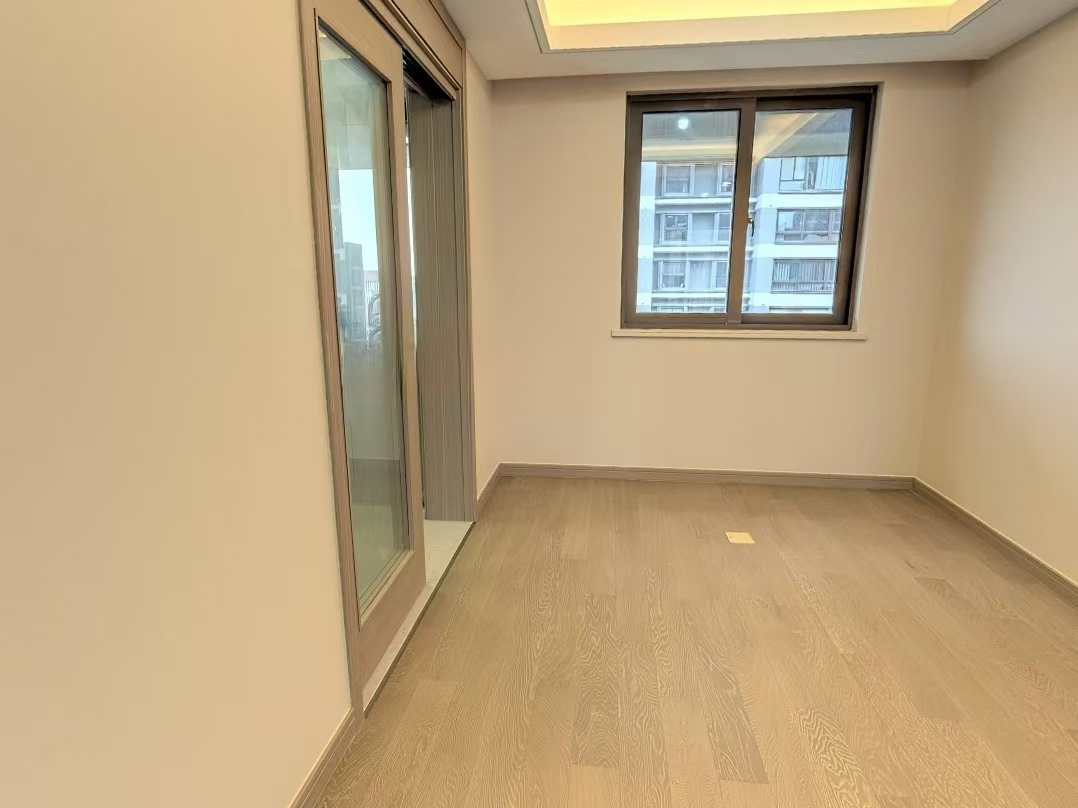 静海府 3室2厅2卫 129m²