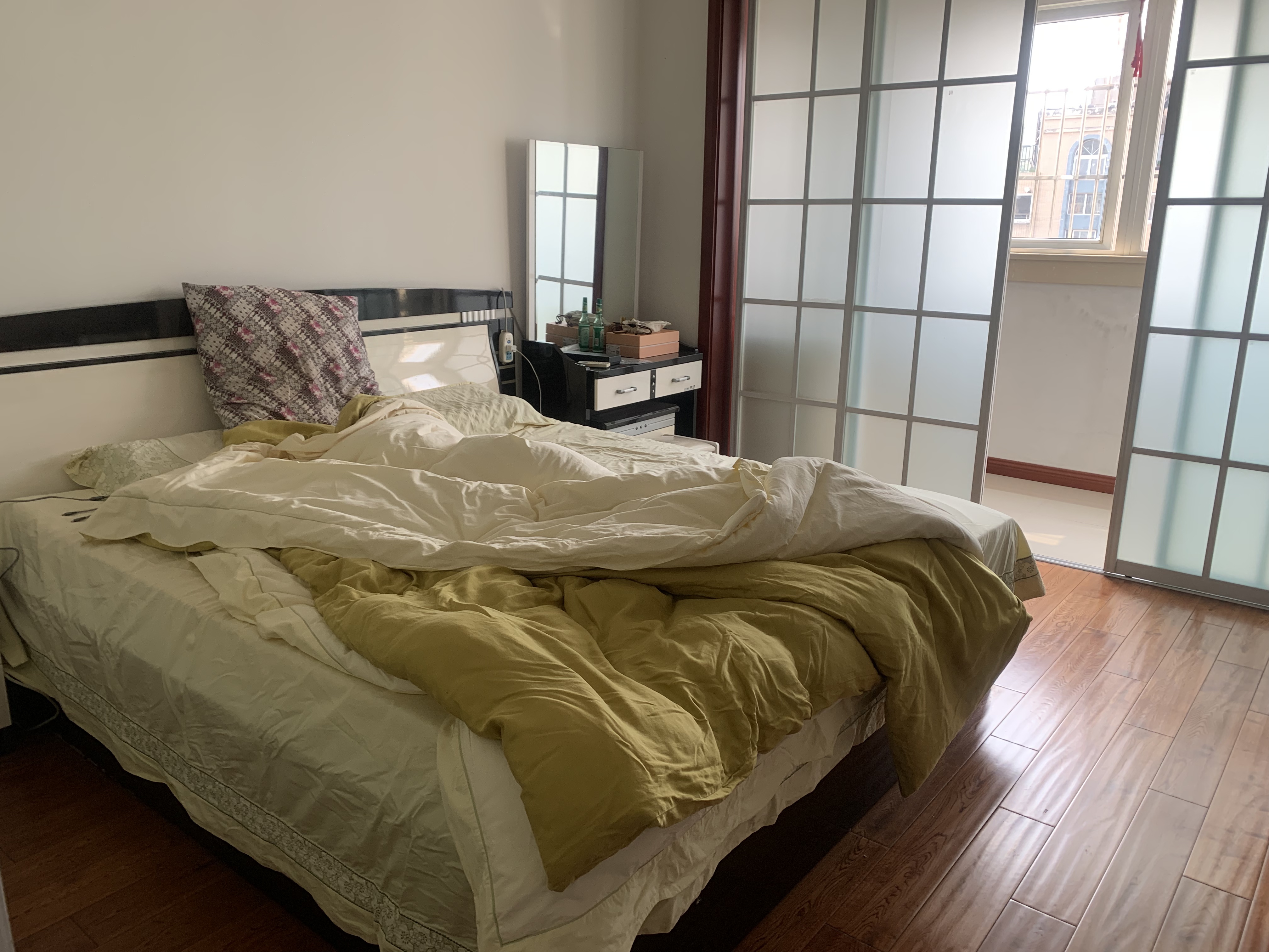紫东花苑 3室2厅2卫 137m&sup2;
