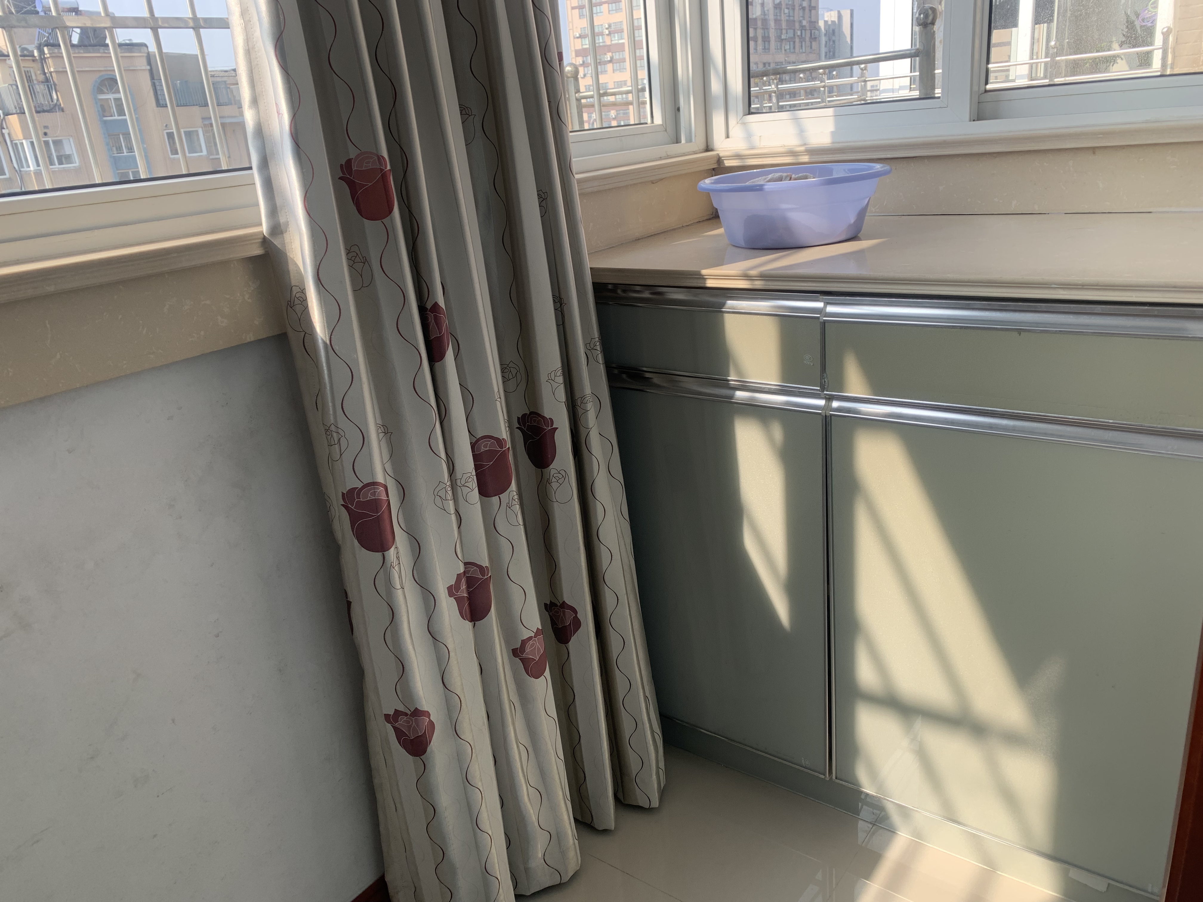 紫东花苑 3室2厅2卫 137m&sup2;