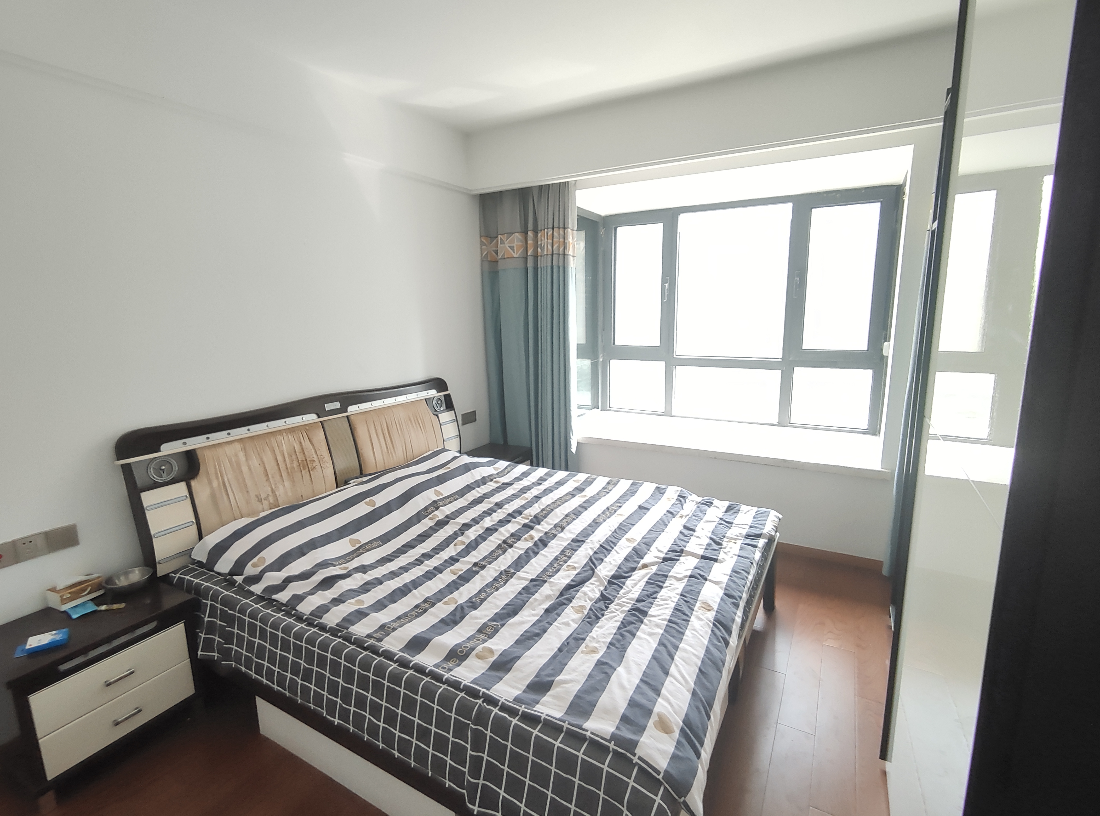 中南漫悦湾 4室2厅2卫 122m&sup2;