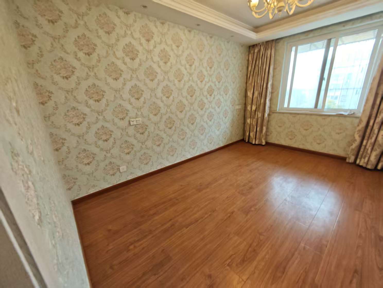 城山花园 2室1厅1卫 78.00m&sup2;