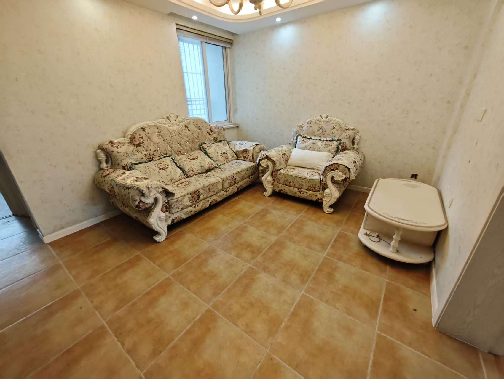 城山花园 2室1厅1卫 78.00m&sup2;