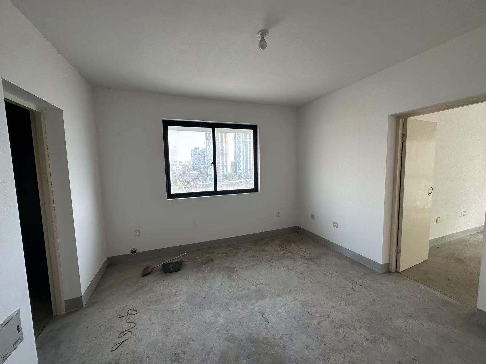 紫东南苑北区 1室1厅1卫 61.78m²