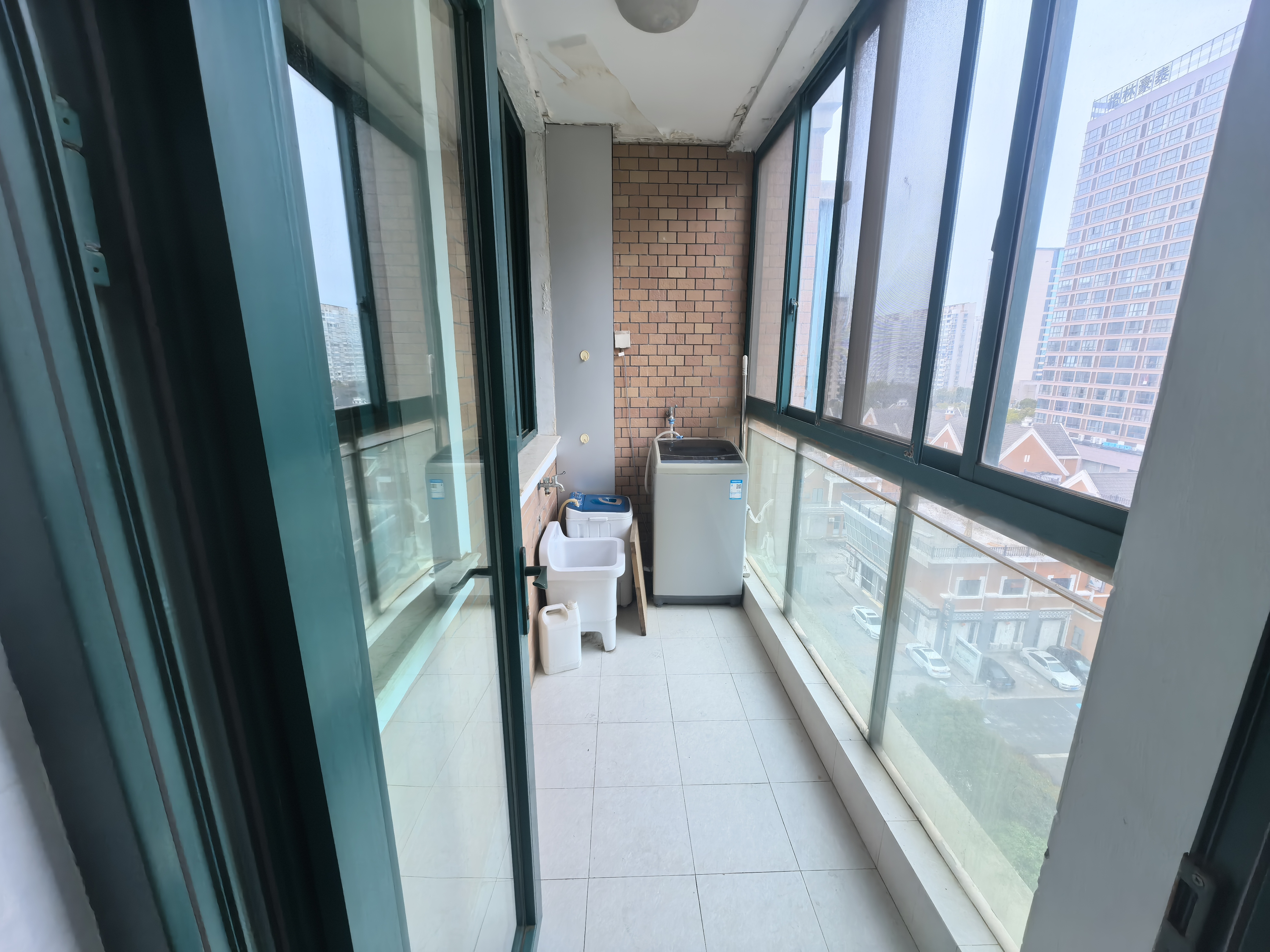 江海皇都私家花园 4室2厅2卫 143.00m&sup2;