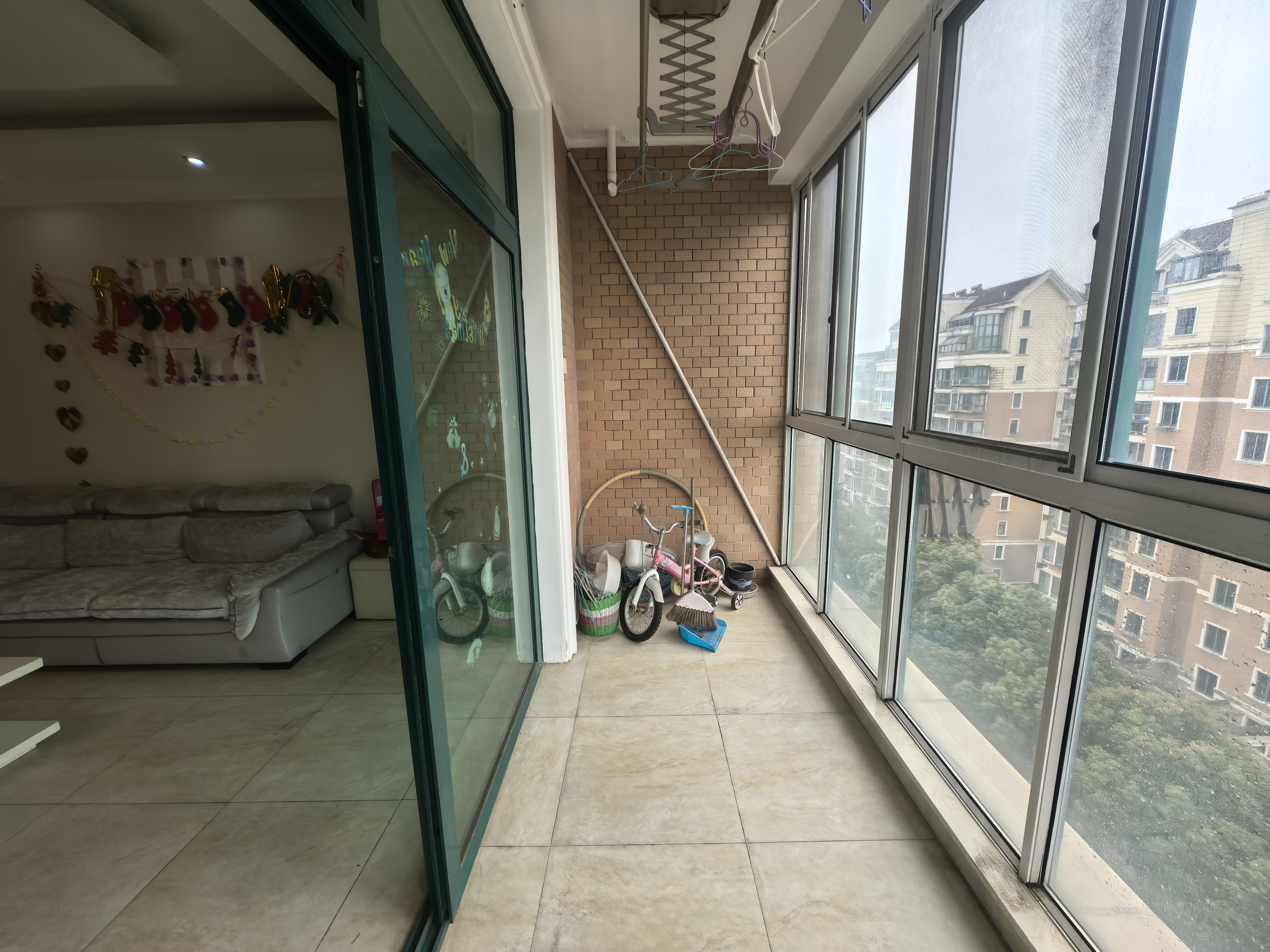 江海皇都私家花园 4室2厅2卫 143.00m&sup2;