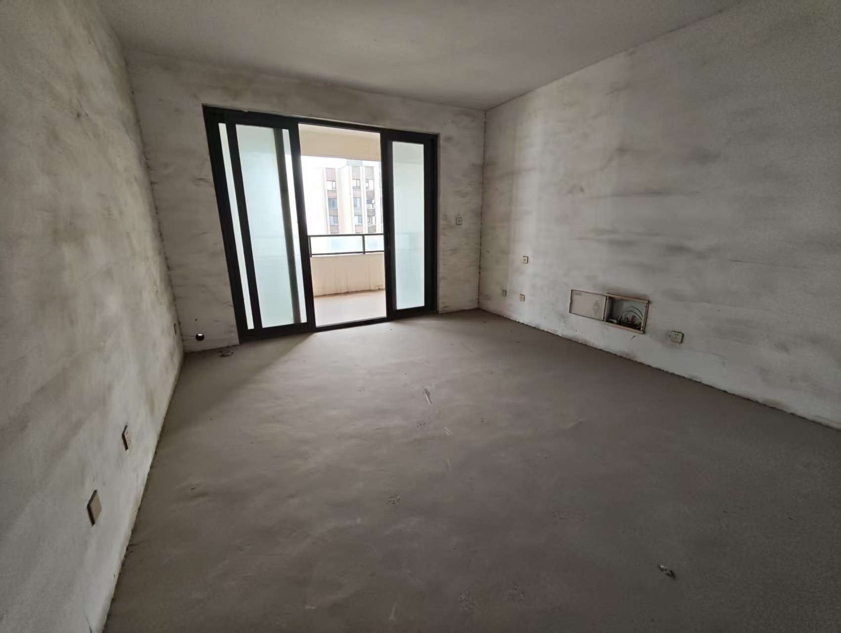 星光耀广场 3室2厅2卫 142m²