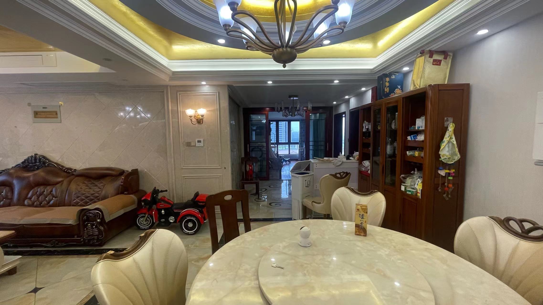 中港城皇家公寓 4室2厅2卫 174.49m&sup2;