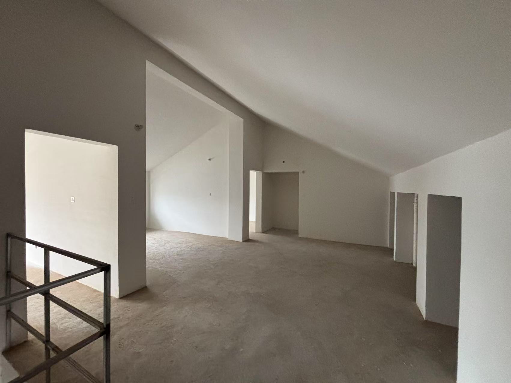永和花苑 3室2厅1卫 202.68m&sup2;