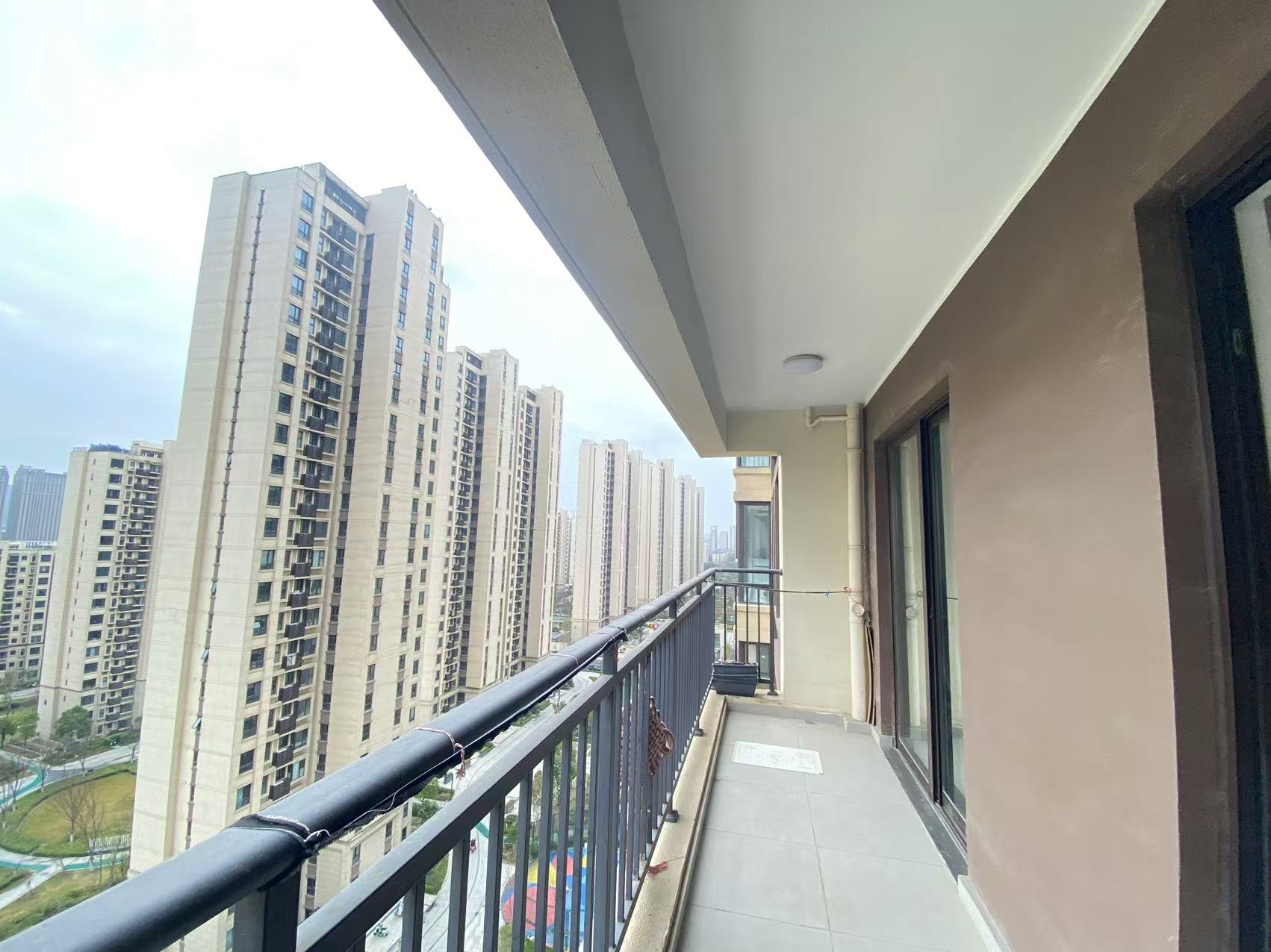 春风南岸东园 3室2厅1卫 96m&sup2;
