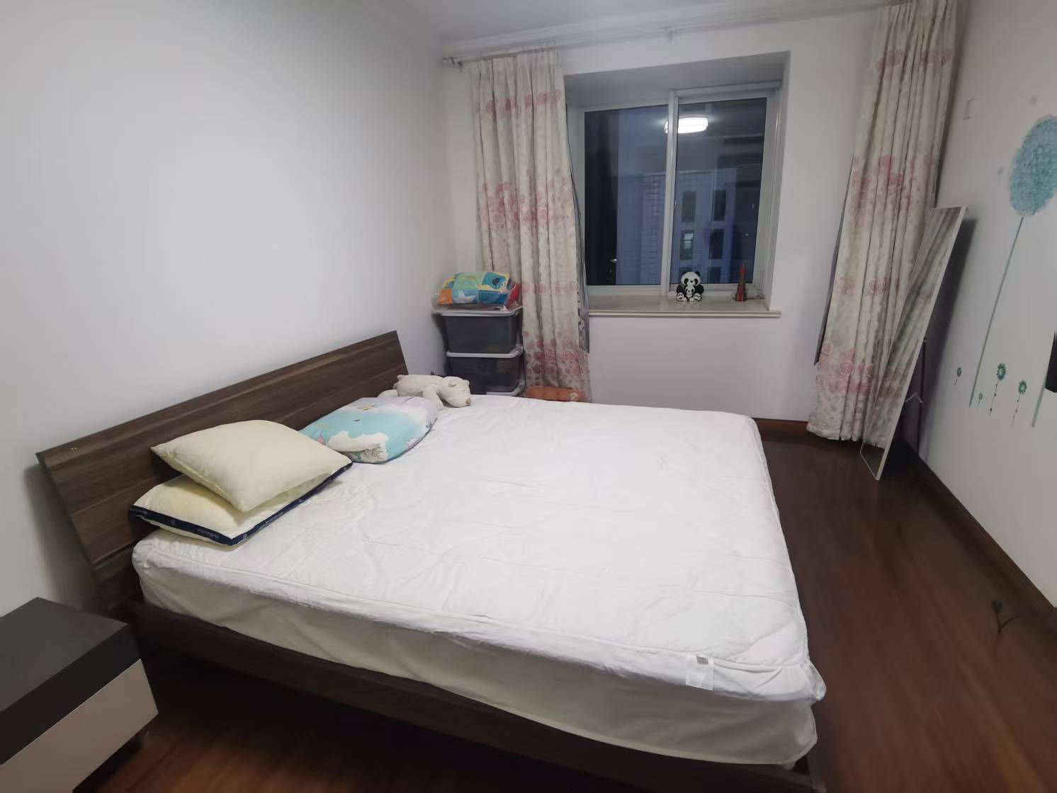 春晖花园 4室2厅2卫 140m&sup2;