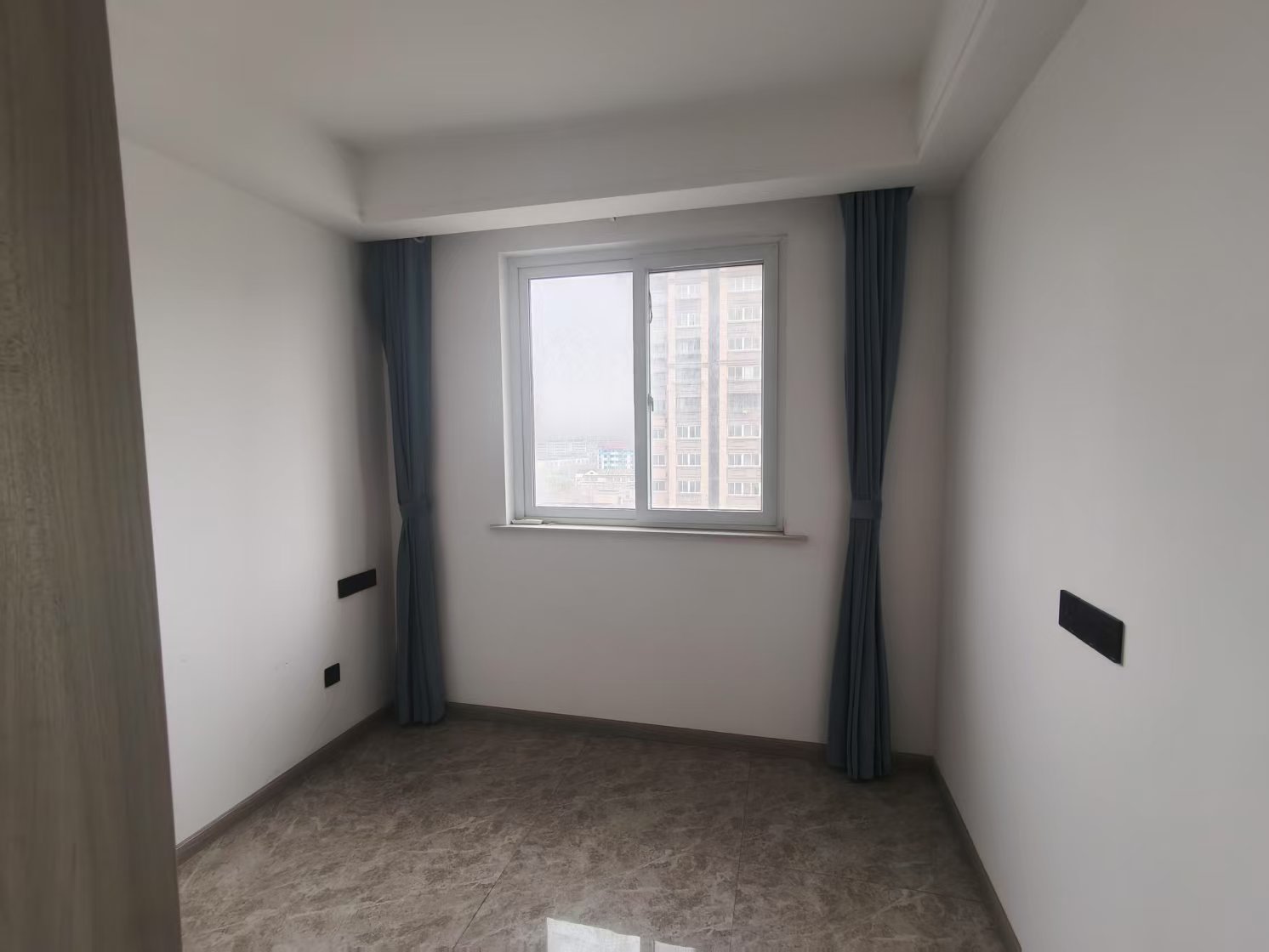 金韵华庭 3室2厅2卫 133m²