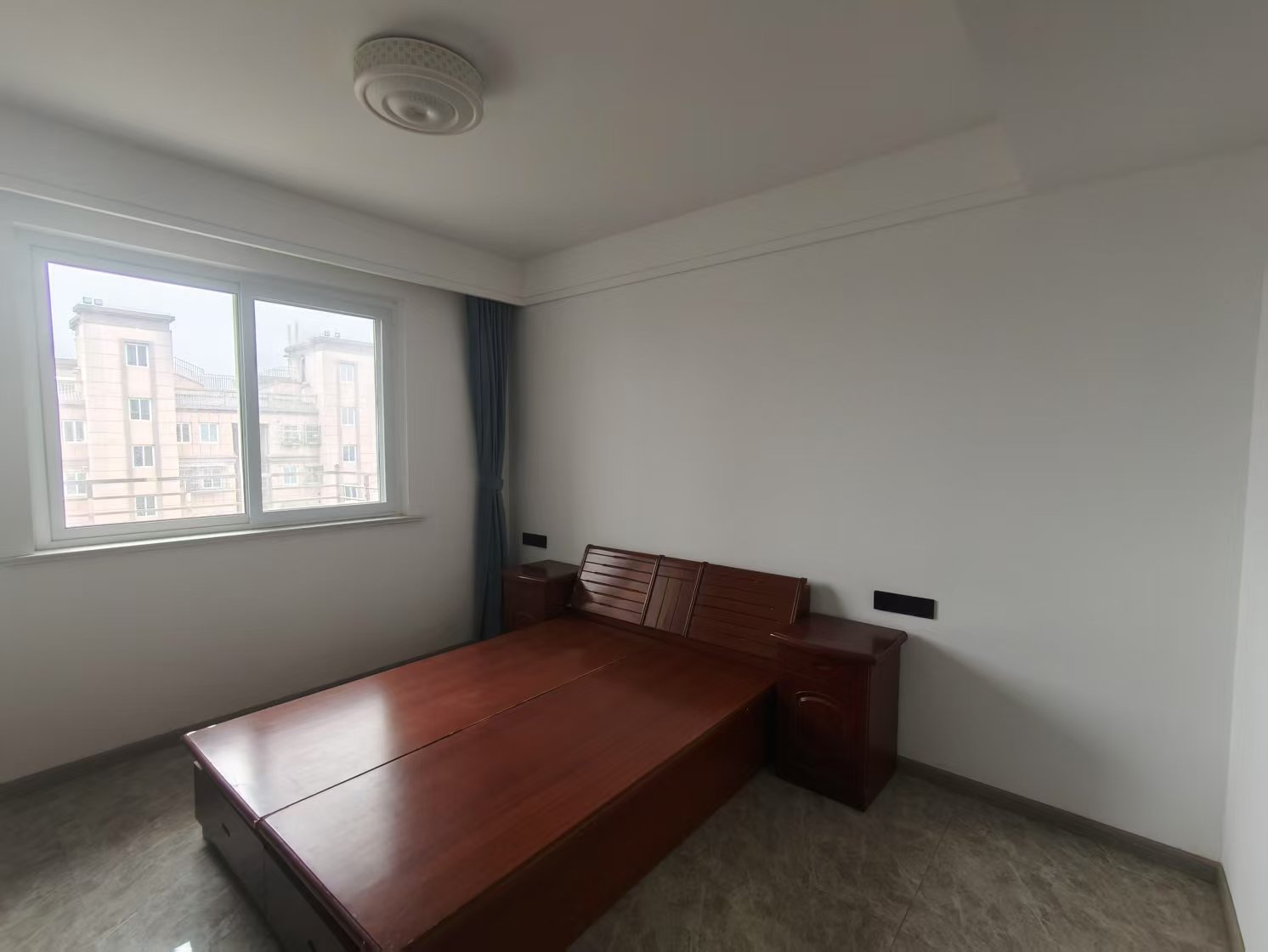 金韵华庭 3室2厅2卫 133m²