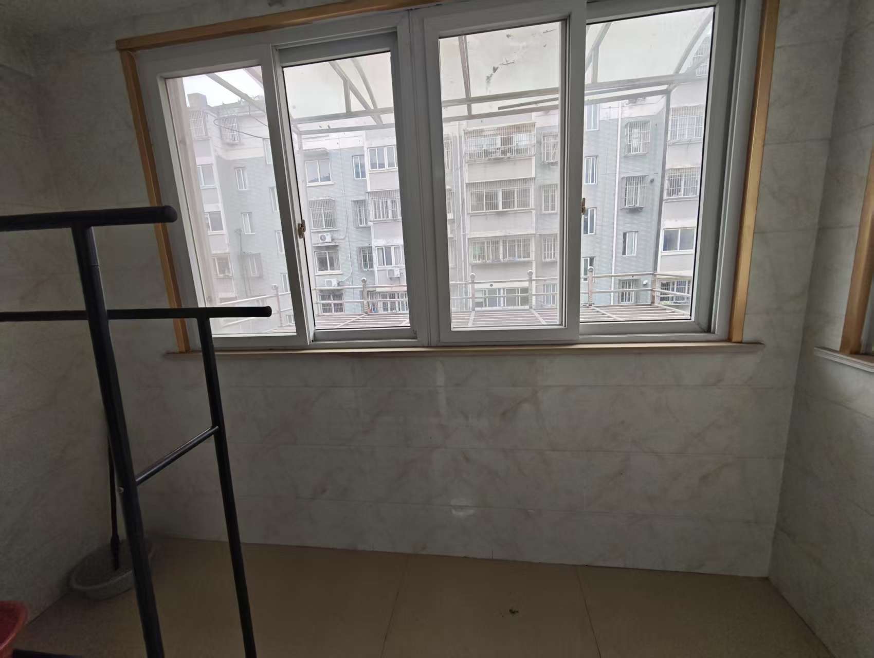 城山花园 2室1厅1卫 80m²