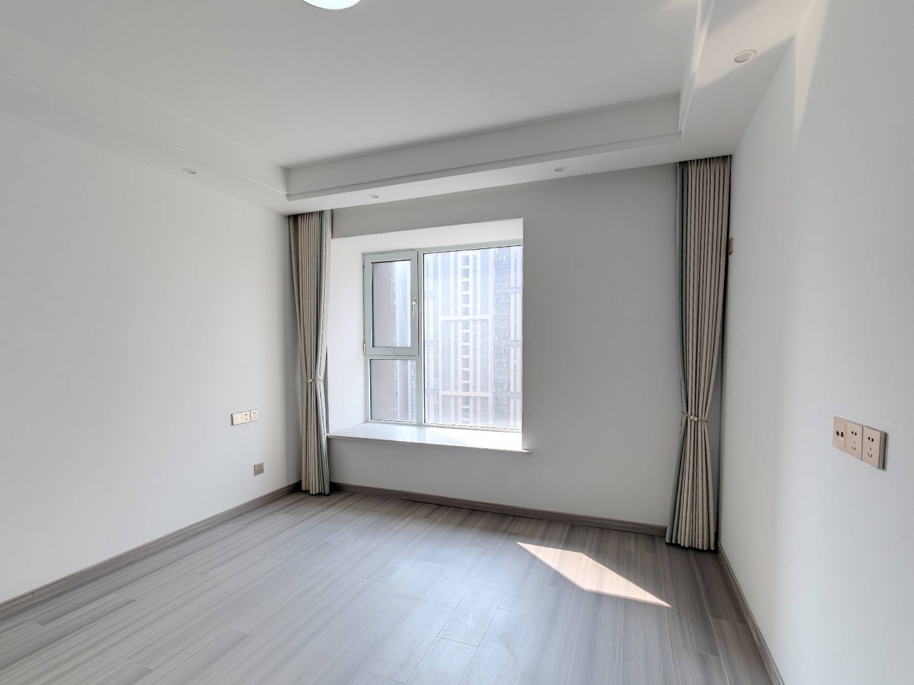 南山国际社区 3室2厅1卫 103.70m&sup2;