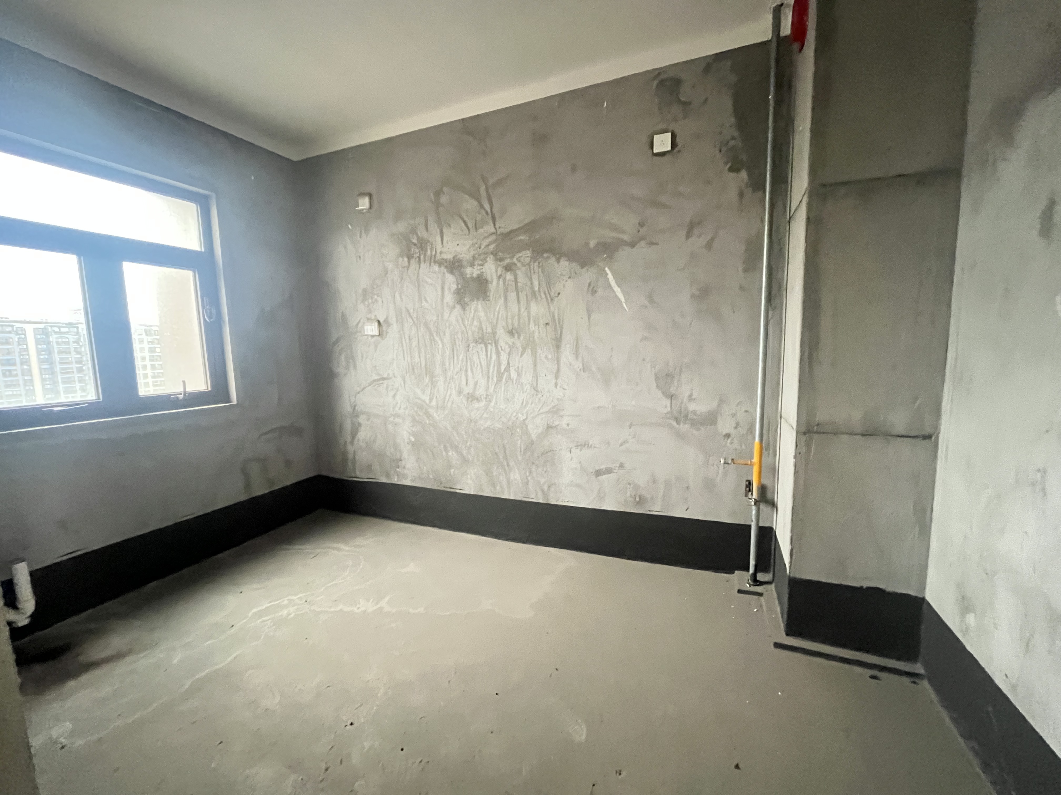 华强城四期 4室2厅2卫 142m&sup2;
