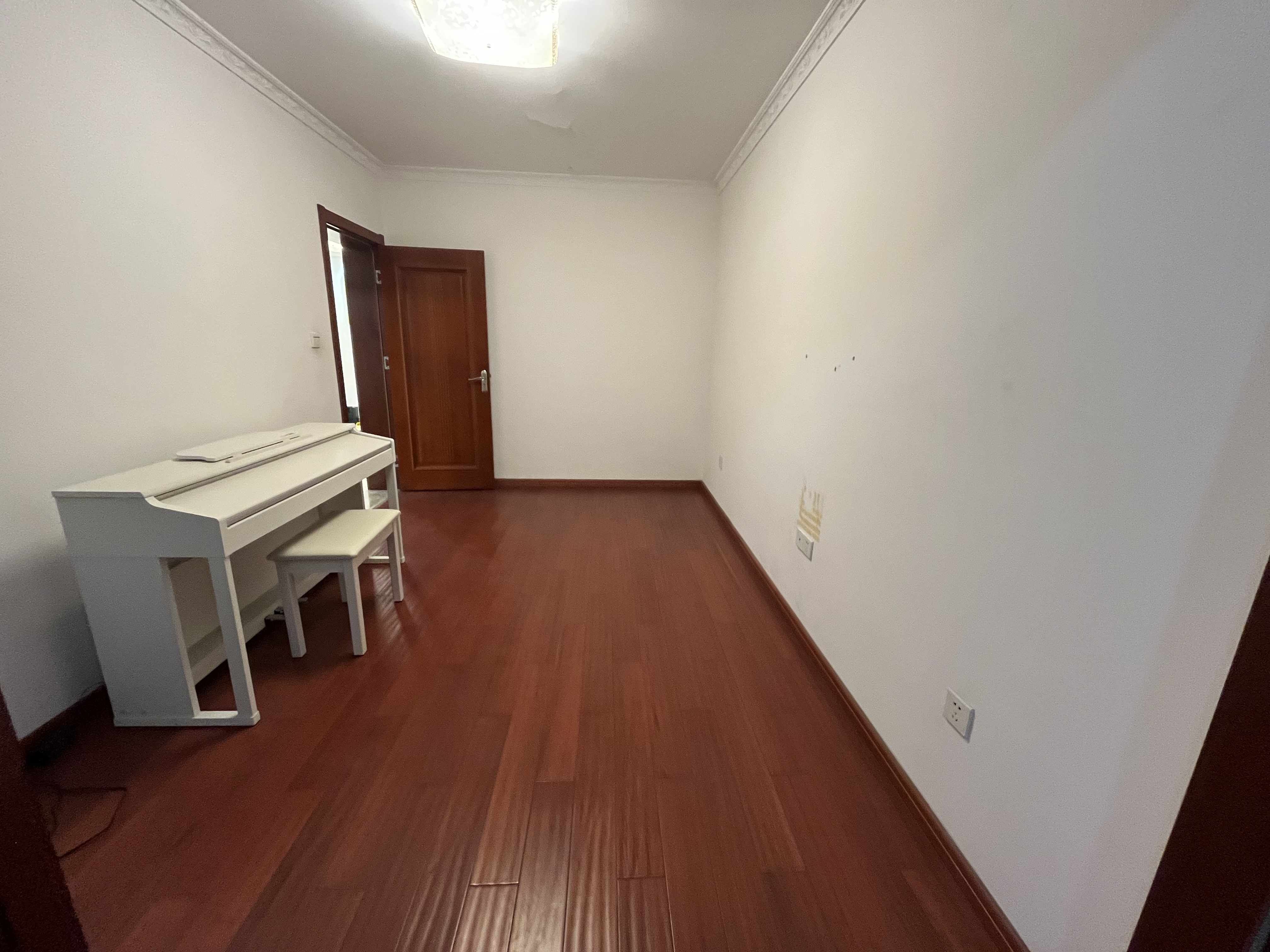 五山新苑 4室2厅1卫 130.08m&sup2;
