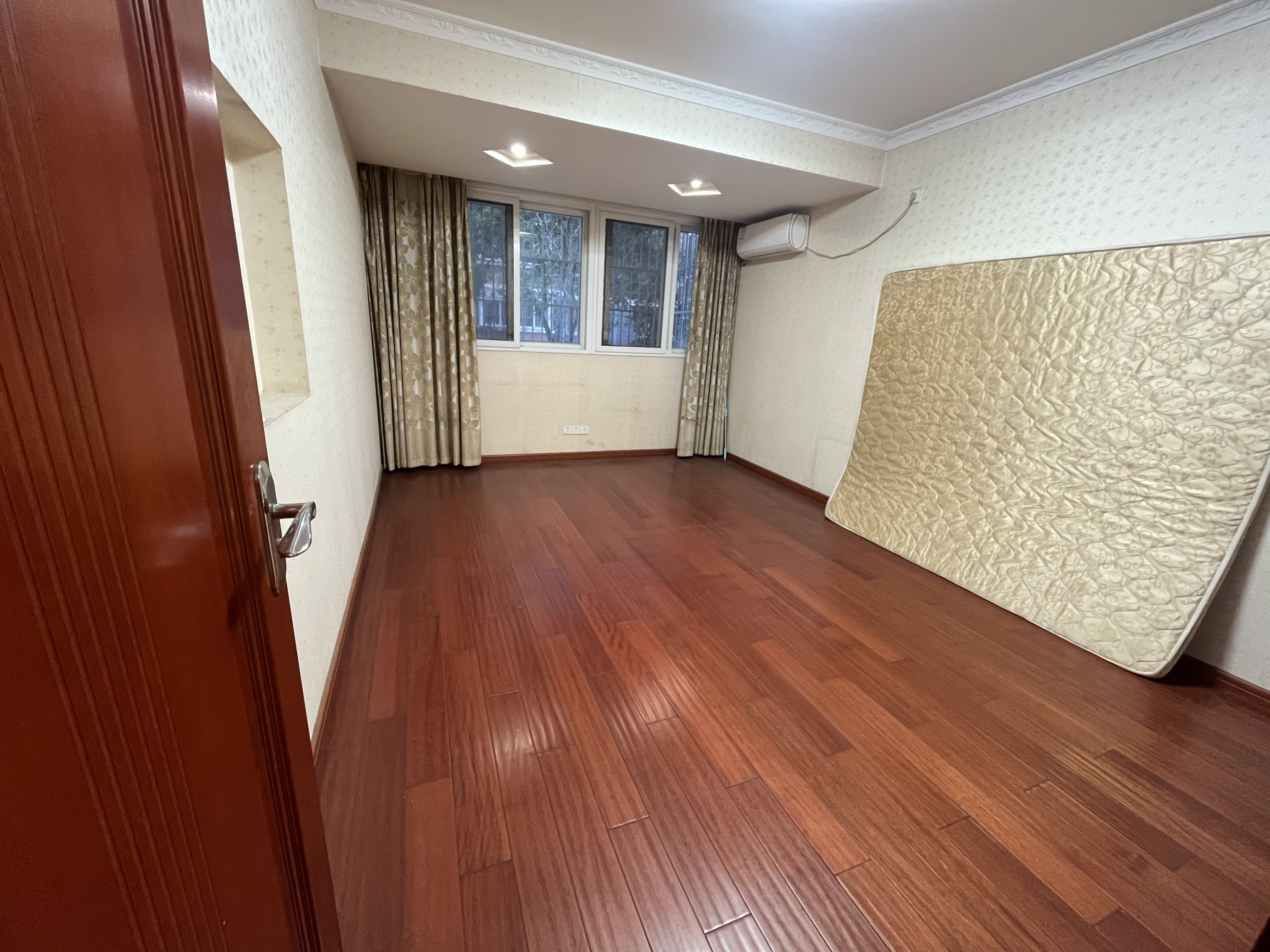 五山新苑 4室2厅1卫 130.08m&sup2;
