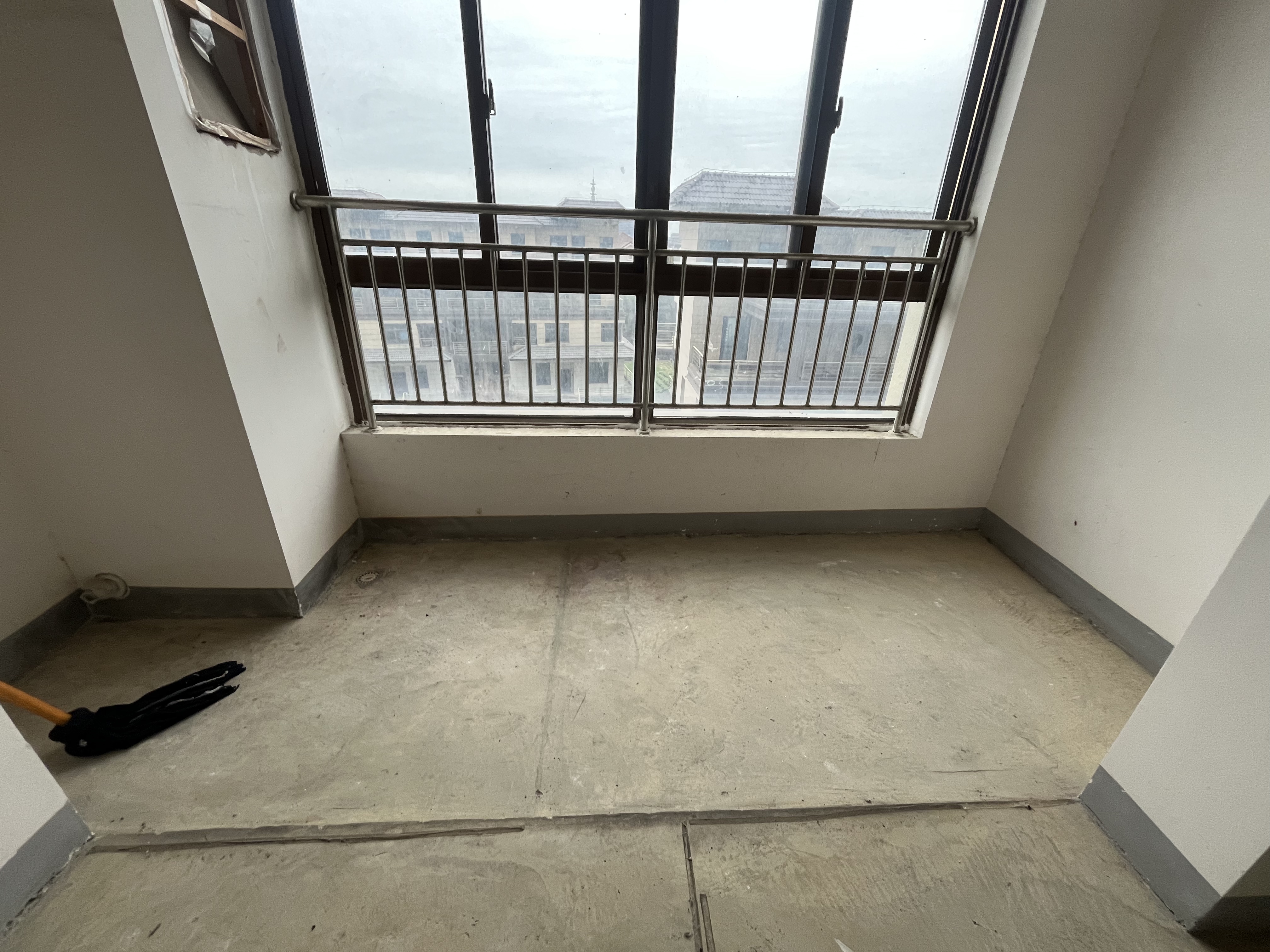 山景水岸 3室1厅1卫 102.72m&sup2;