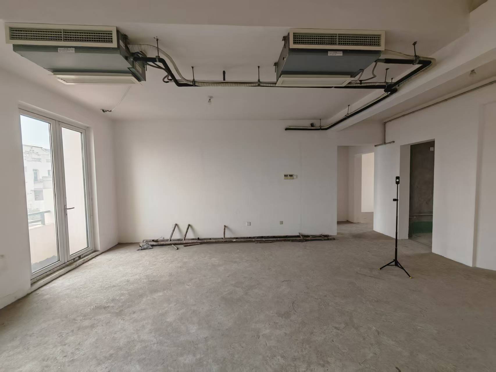 军山花园 4室2厅2卫 185.5m²