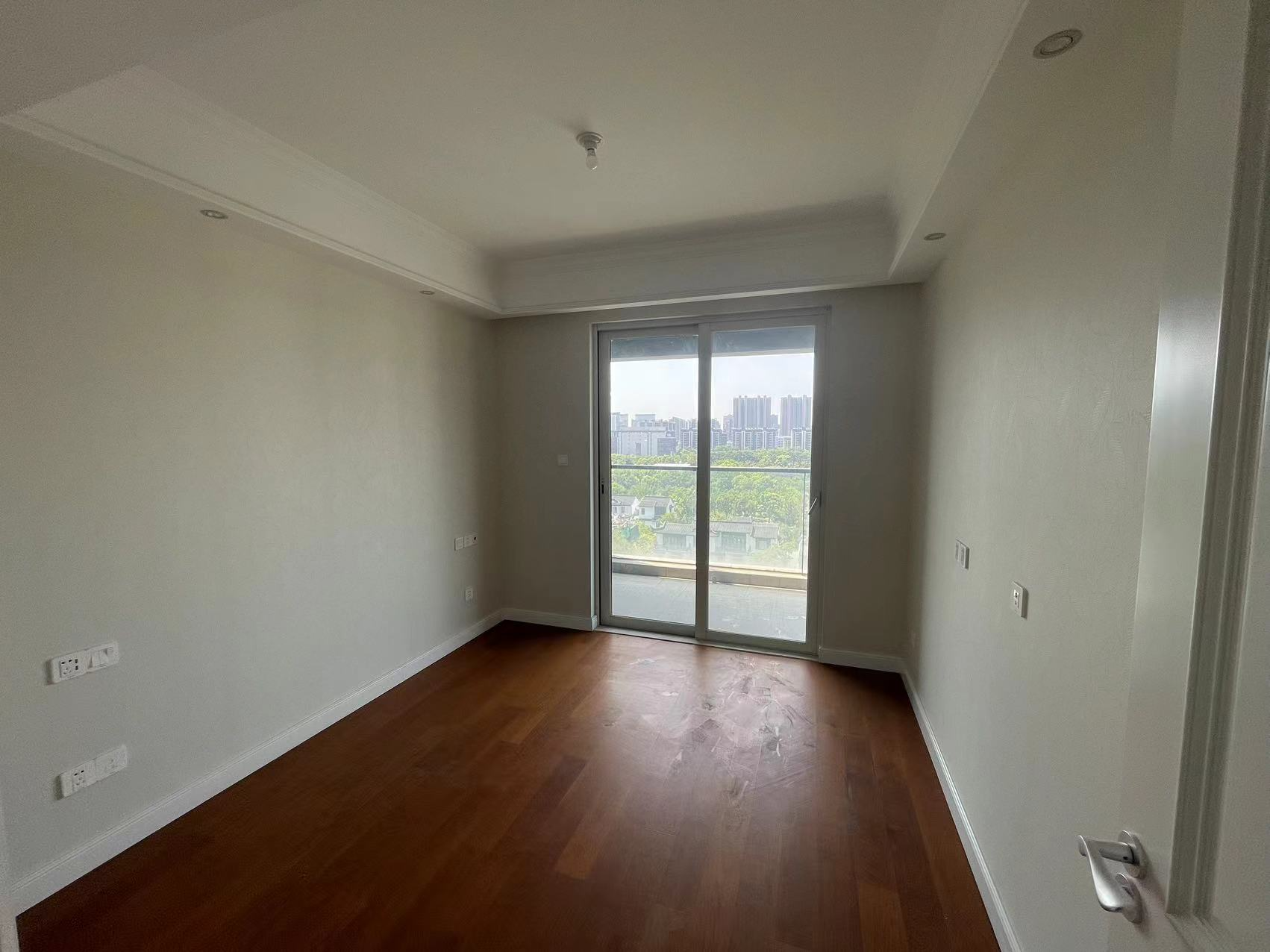 融创盛和九里桃源 4室2厅2卫 143.45m²
