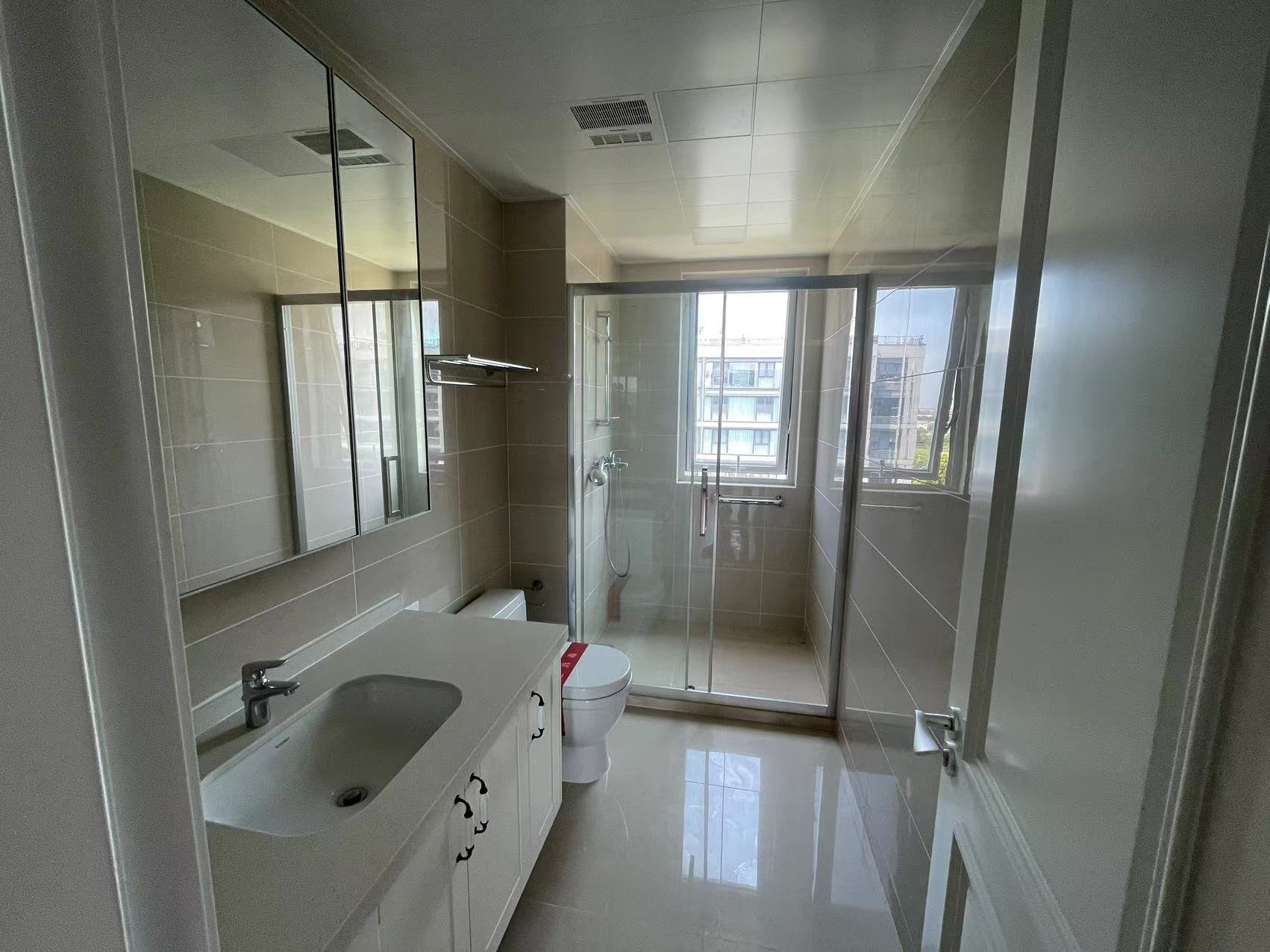 融创盛和九里桃源 4室2厅2卫 143.45m²