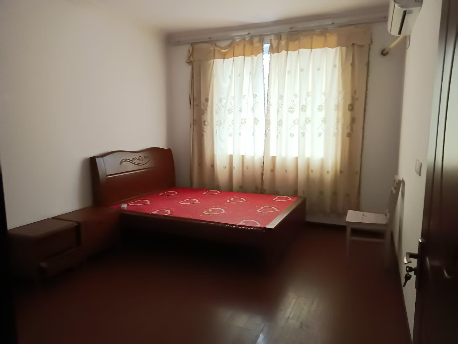 盆架桥花苑 3室2厅1卫 133.00m&sup2;