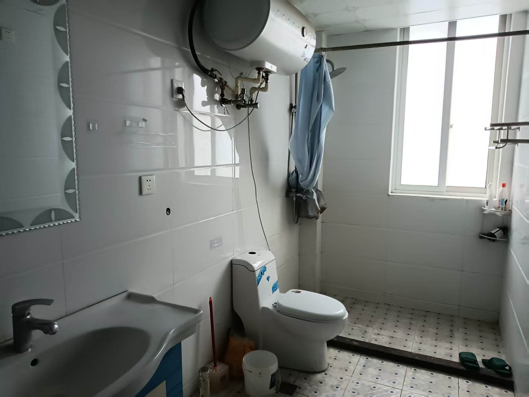 盆架桥花苑 3室2厅1卫 133.00m&sup2;