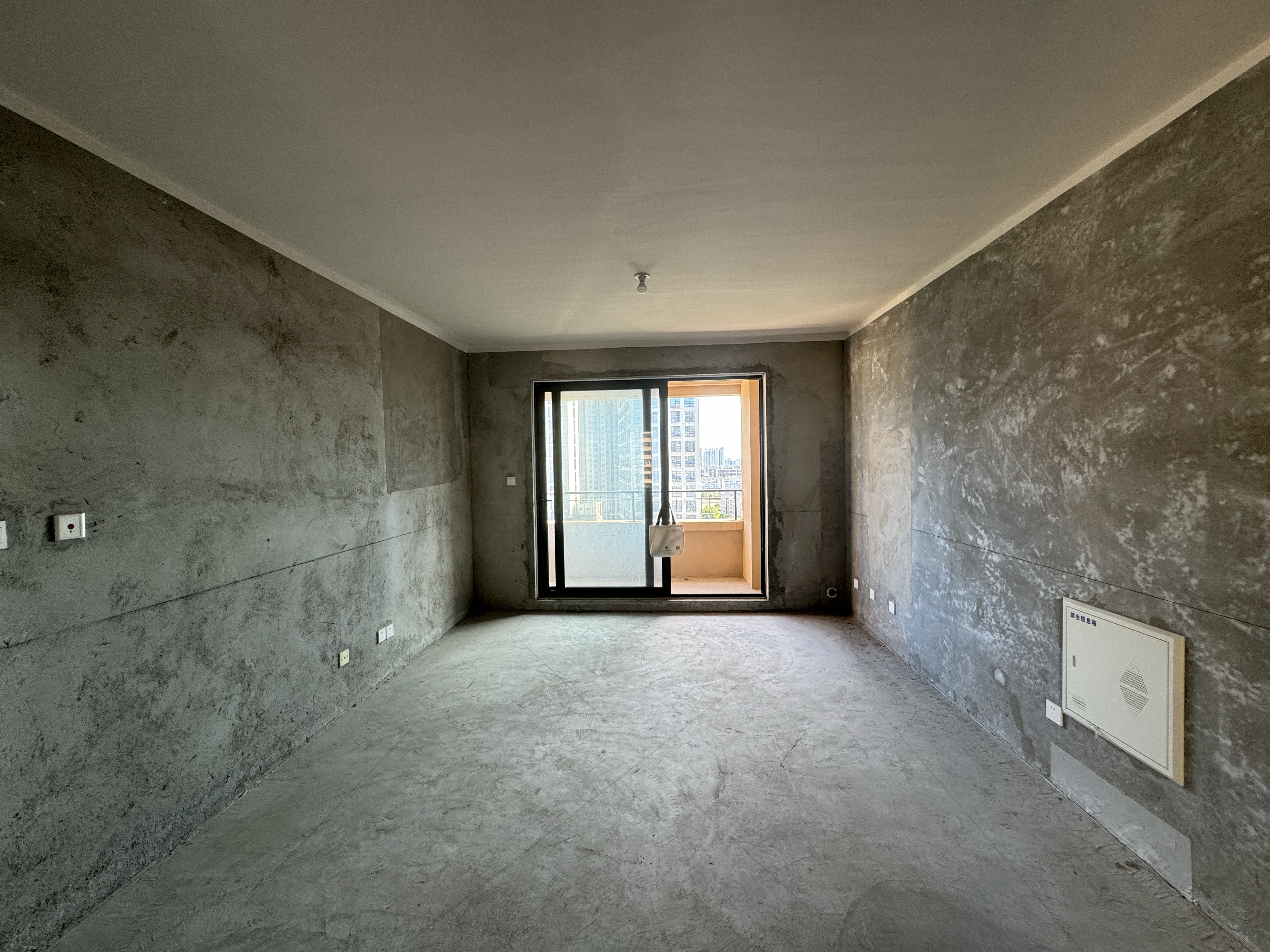 保利香槟国际 4室2厅2卫 139m&sup2;