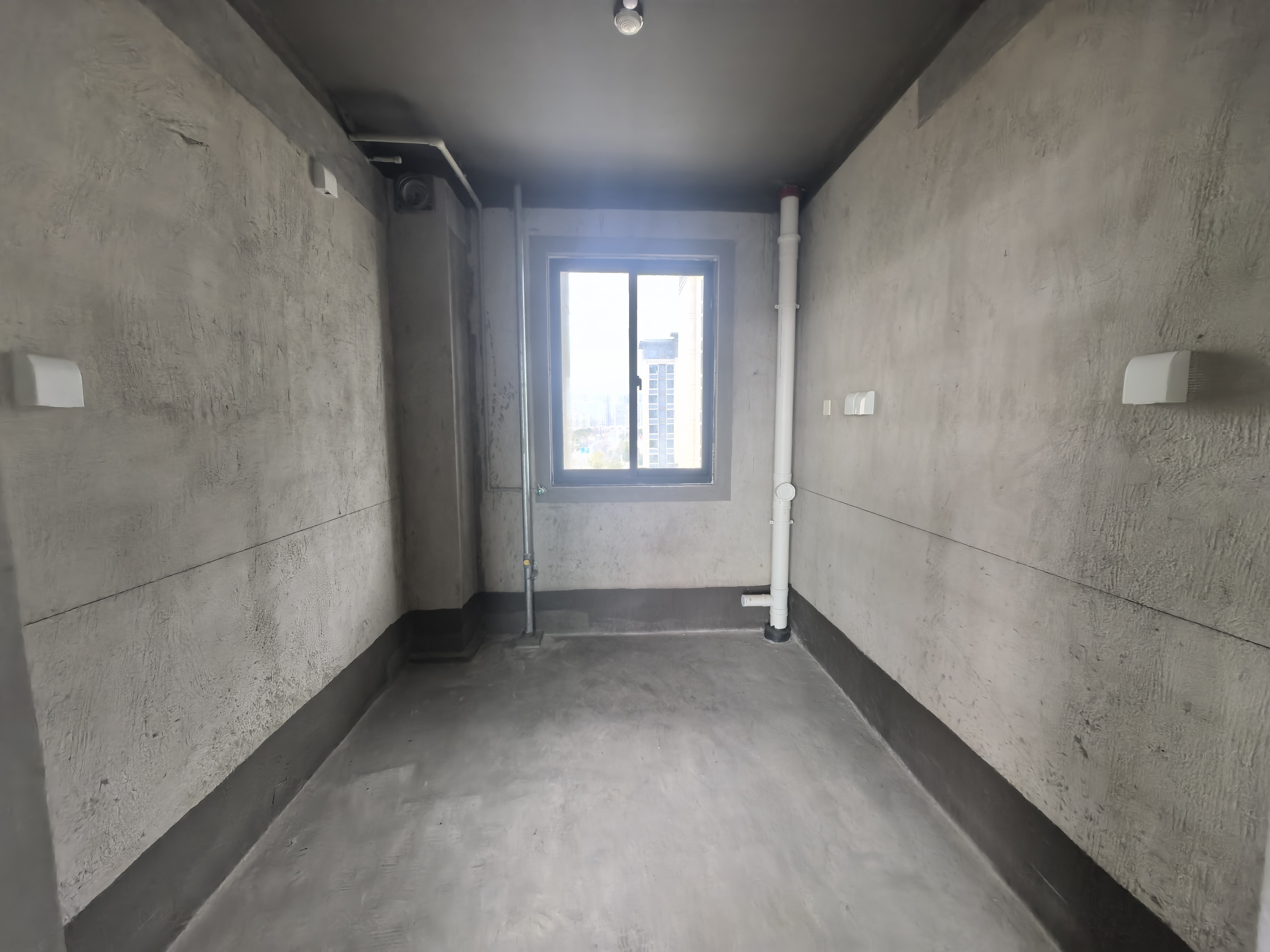 神辉上麟府 5室2厅3卫 185m²