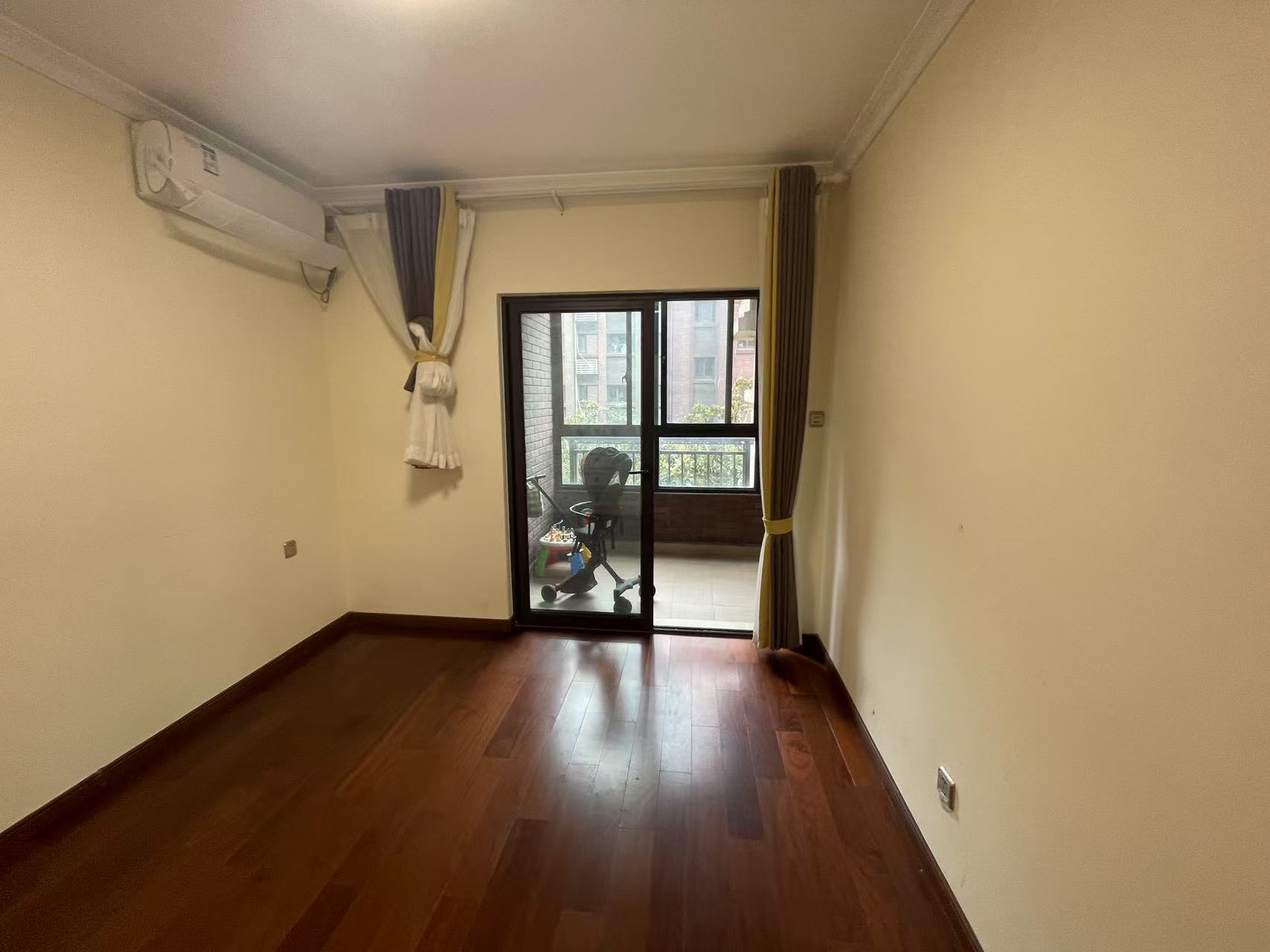 万科城市之光 3室2厅2卫 118.02m&sup2;