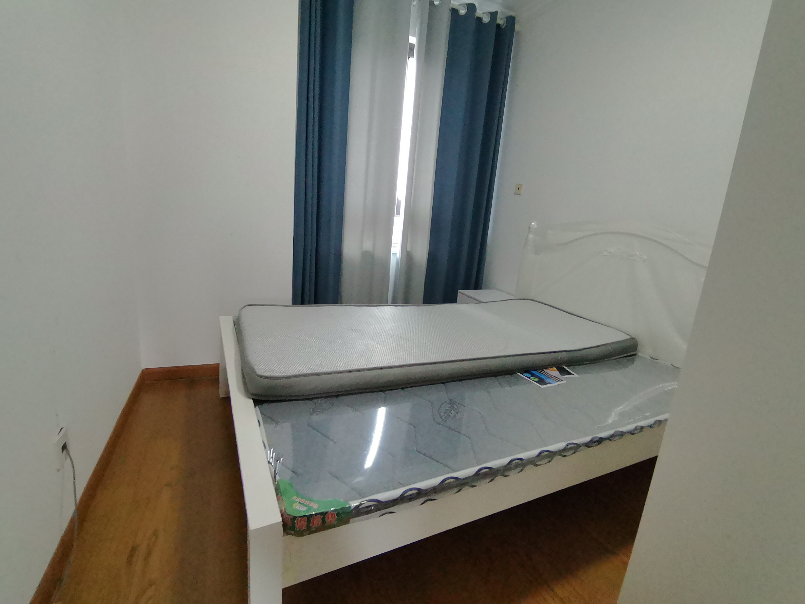 保利香槟国际 4室2厅2卫 144m²