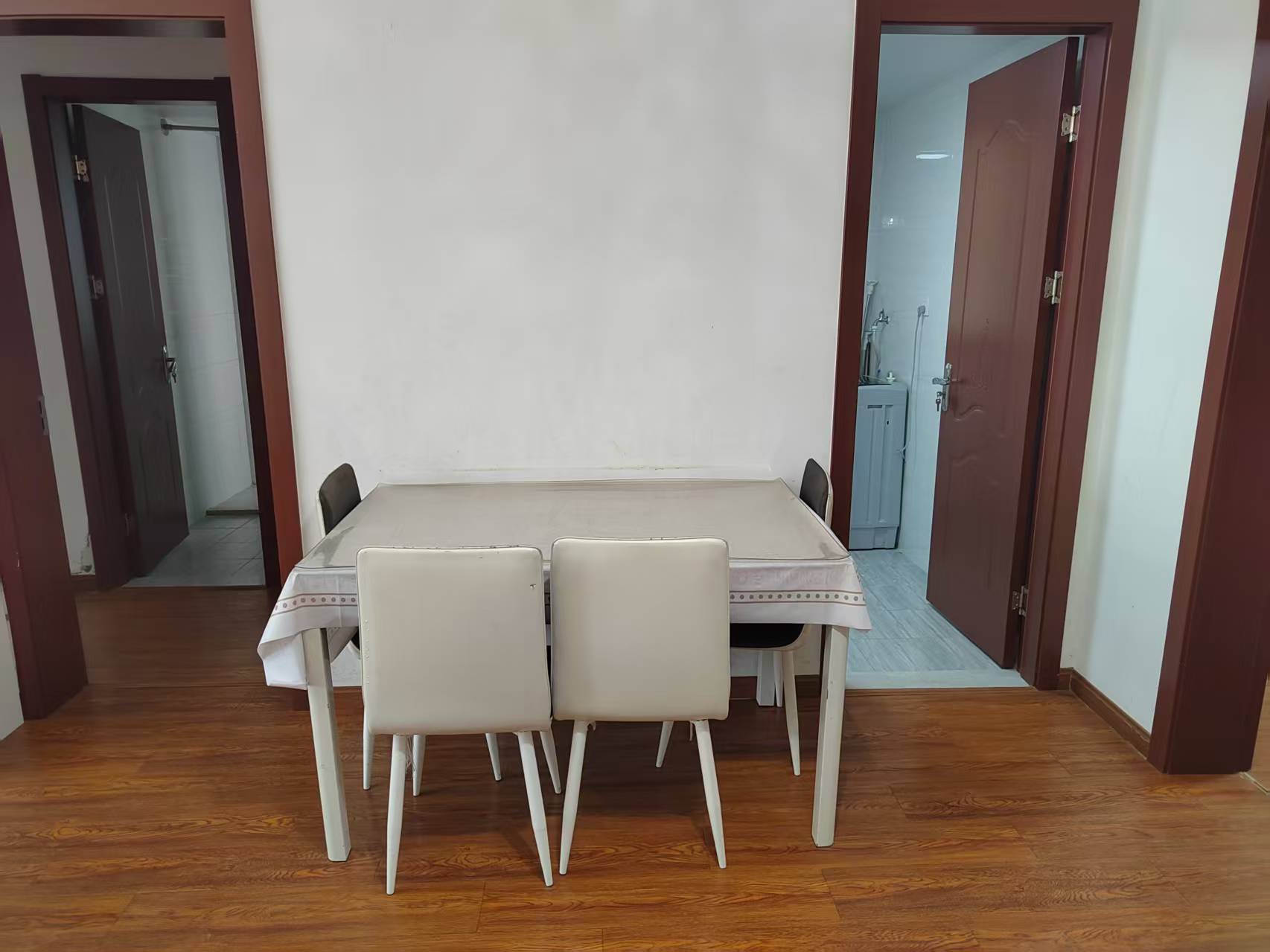 皇家花园北区 3室2厅2卫 118m²
