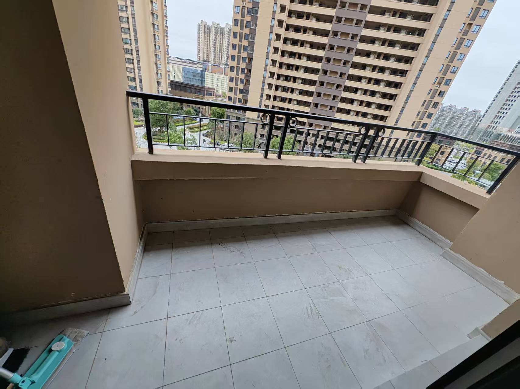 保利香槟国际 3室2厅2卫 120.00m&sup2;