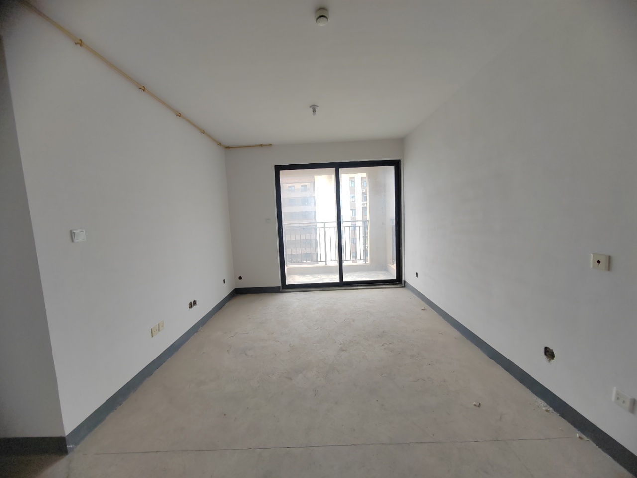 绿地新里城 3室2厅1卫 91.5m²