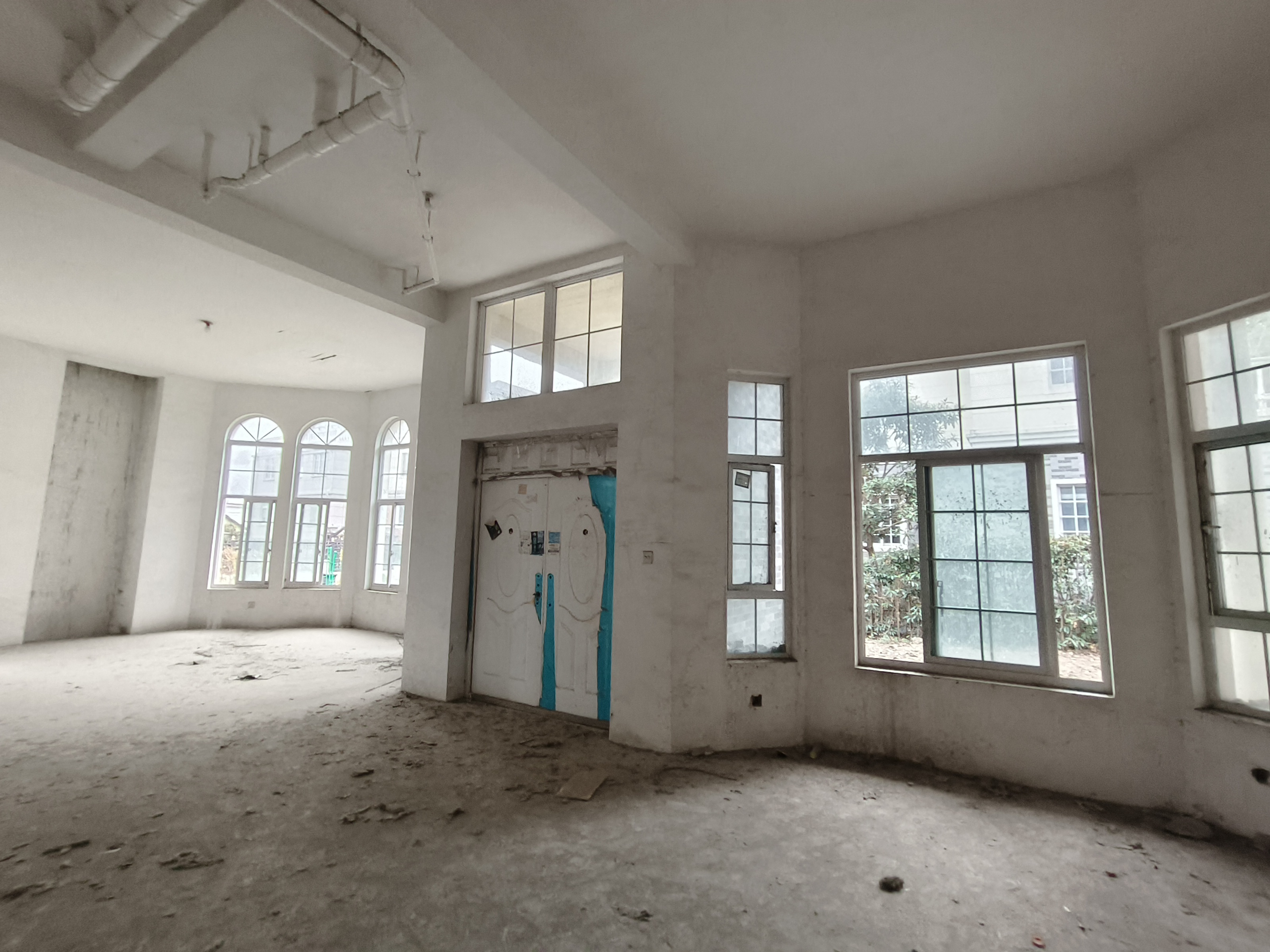 东郊庄园 5室2厅4卫 490m²