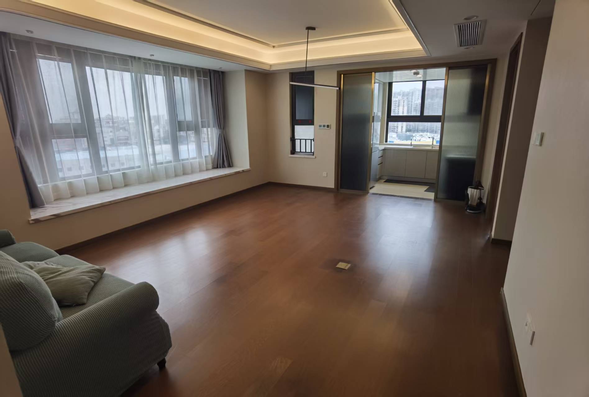 绿城沁园 3室2厅2卫 113.00m&sup2;