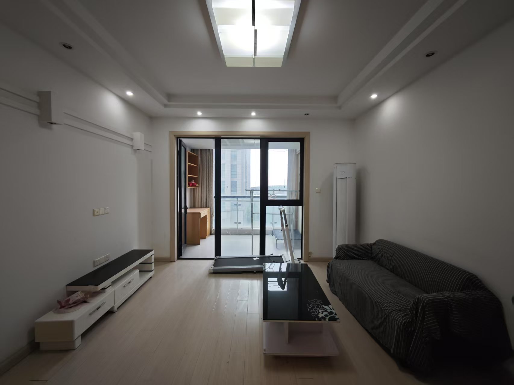 中南世纪城北区 1室1厅1卫 78m²