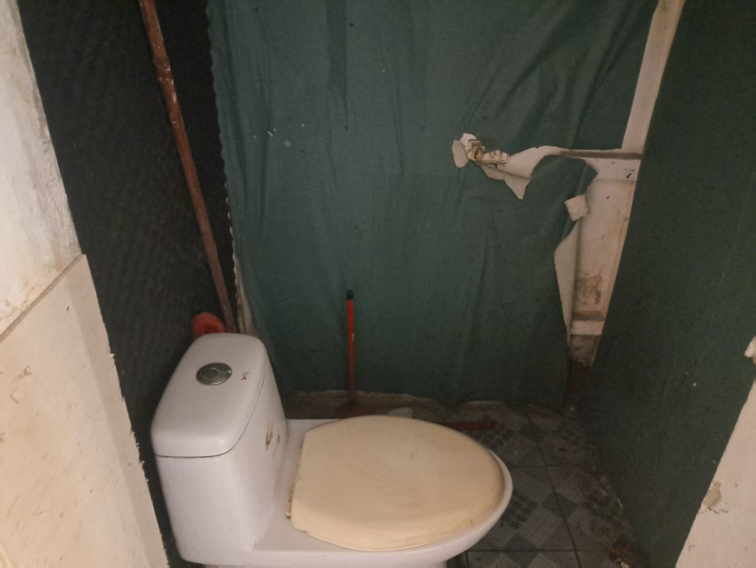青年路新村 1室1厅1卫 40m&sup2;