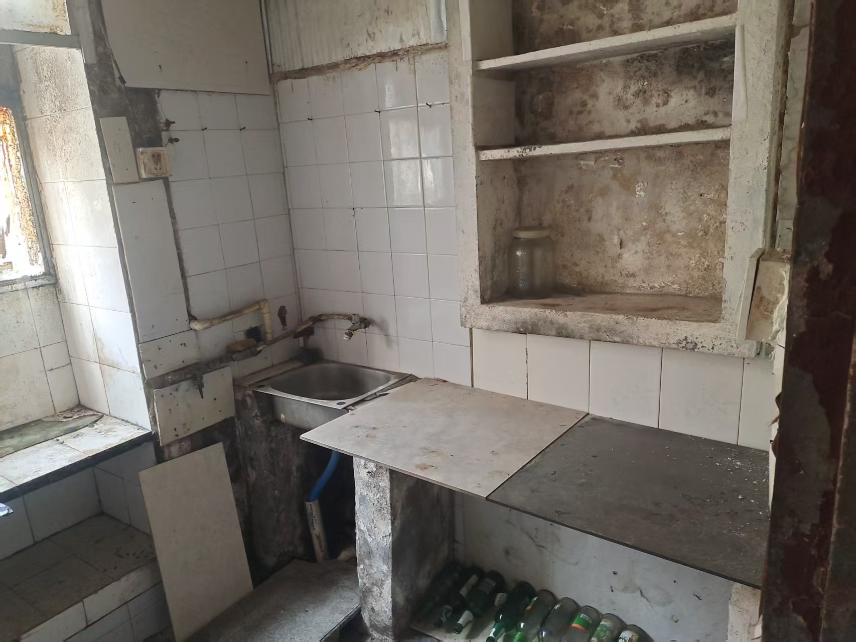 青年路新村 1室1厅1卫 40m&sup2;